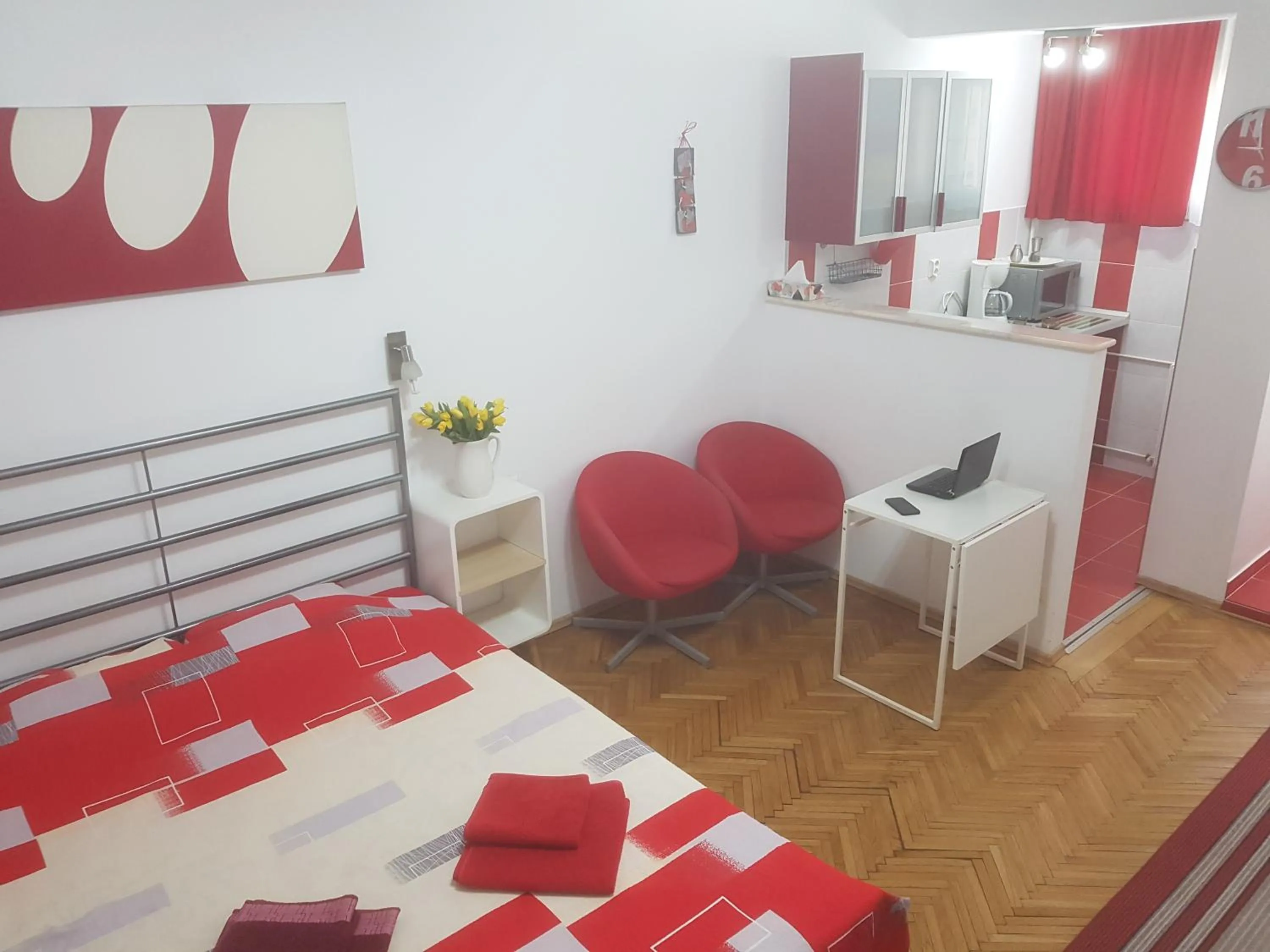 Living room, Bed in Calea Victoriei Residence