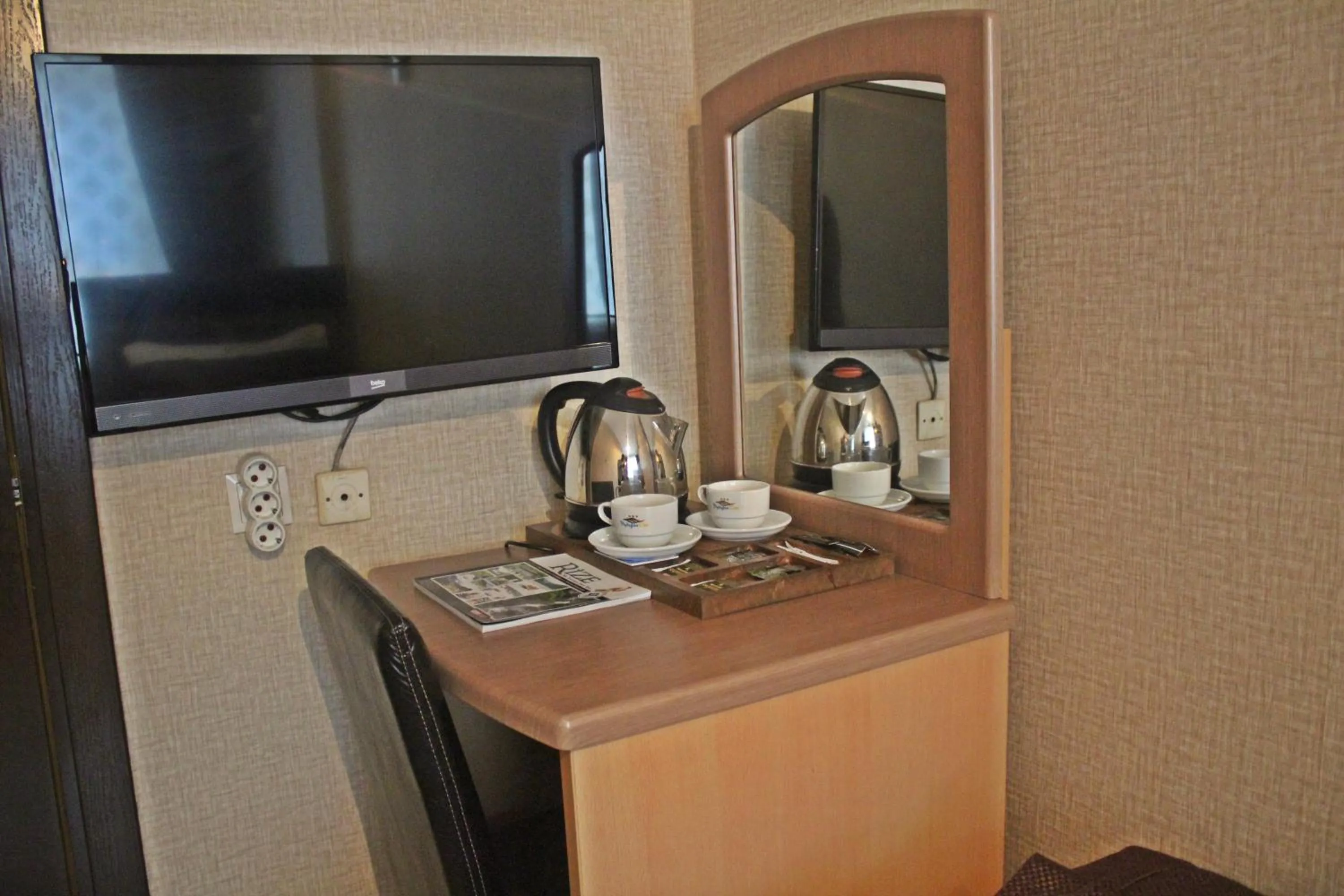 TV and multimedia in Cmr Aydogan Hotel