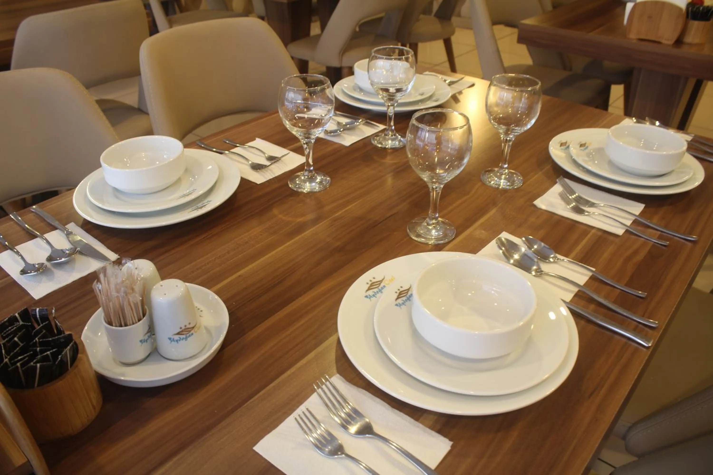 Restaurant/places to eat in Cmr Aydogan Hotel