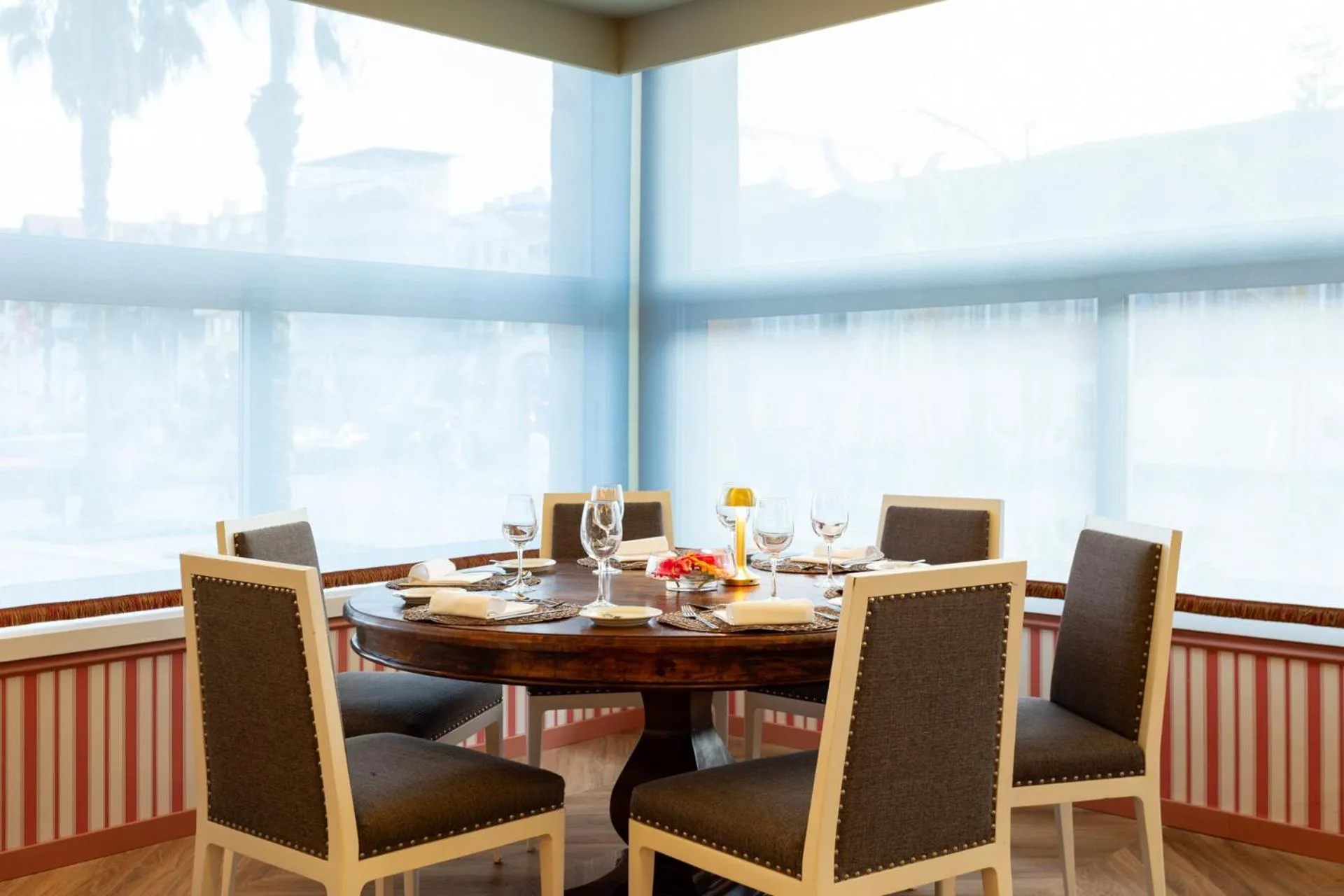 Restaurant/places to eat in Hotel Baia