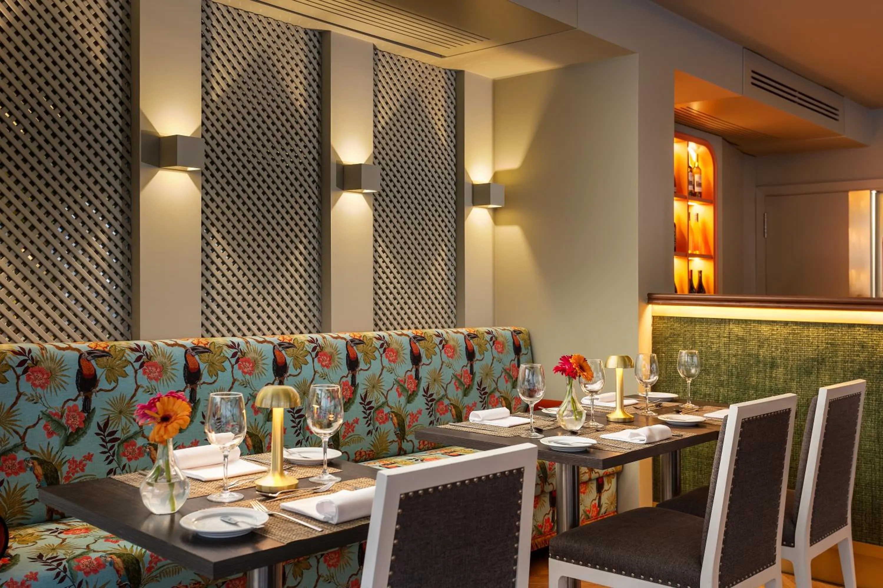 Restaurant/places to eat in Hotel Baia