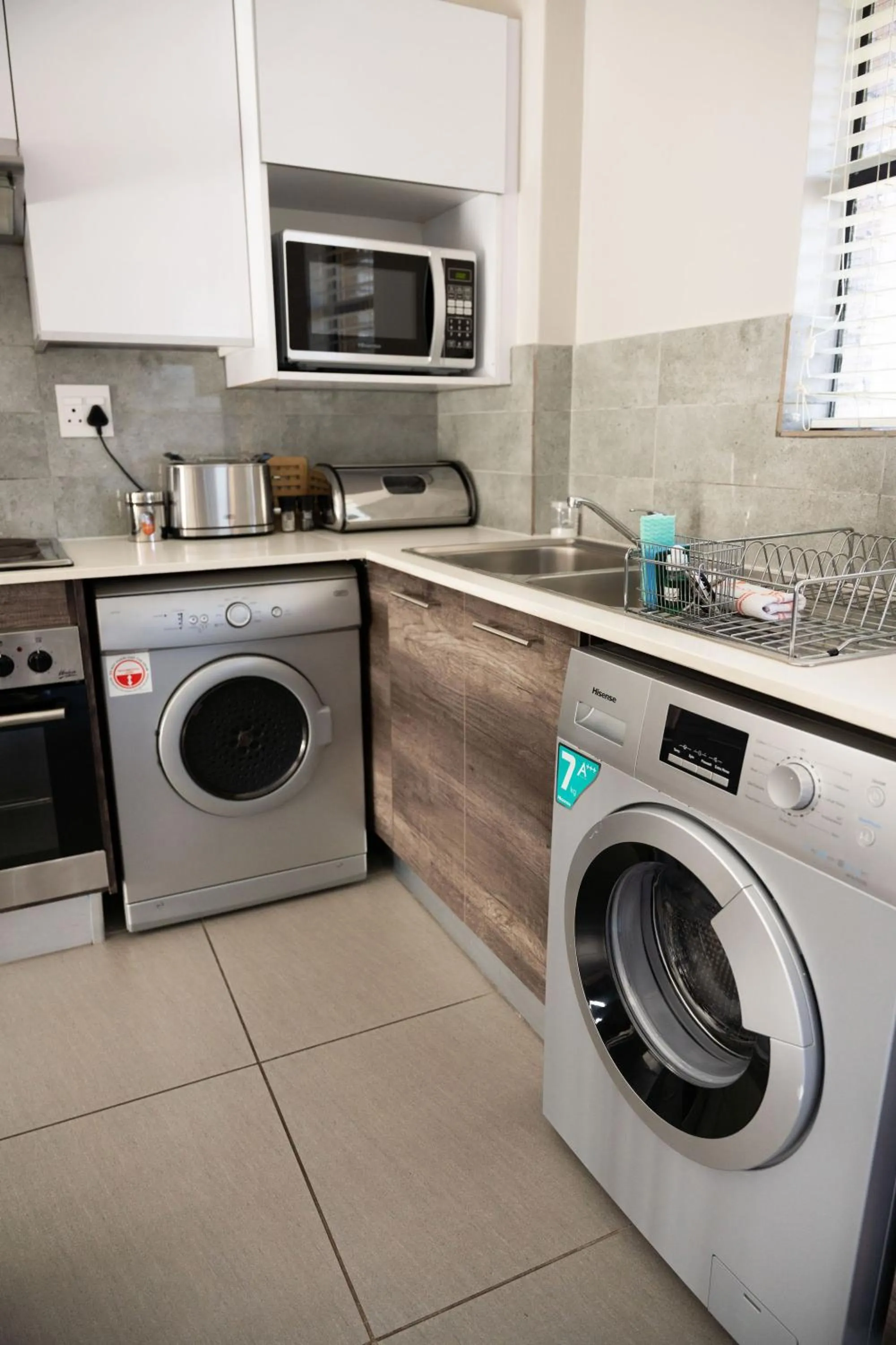 microwave in Kyalami Creek