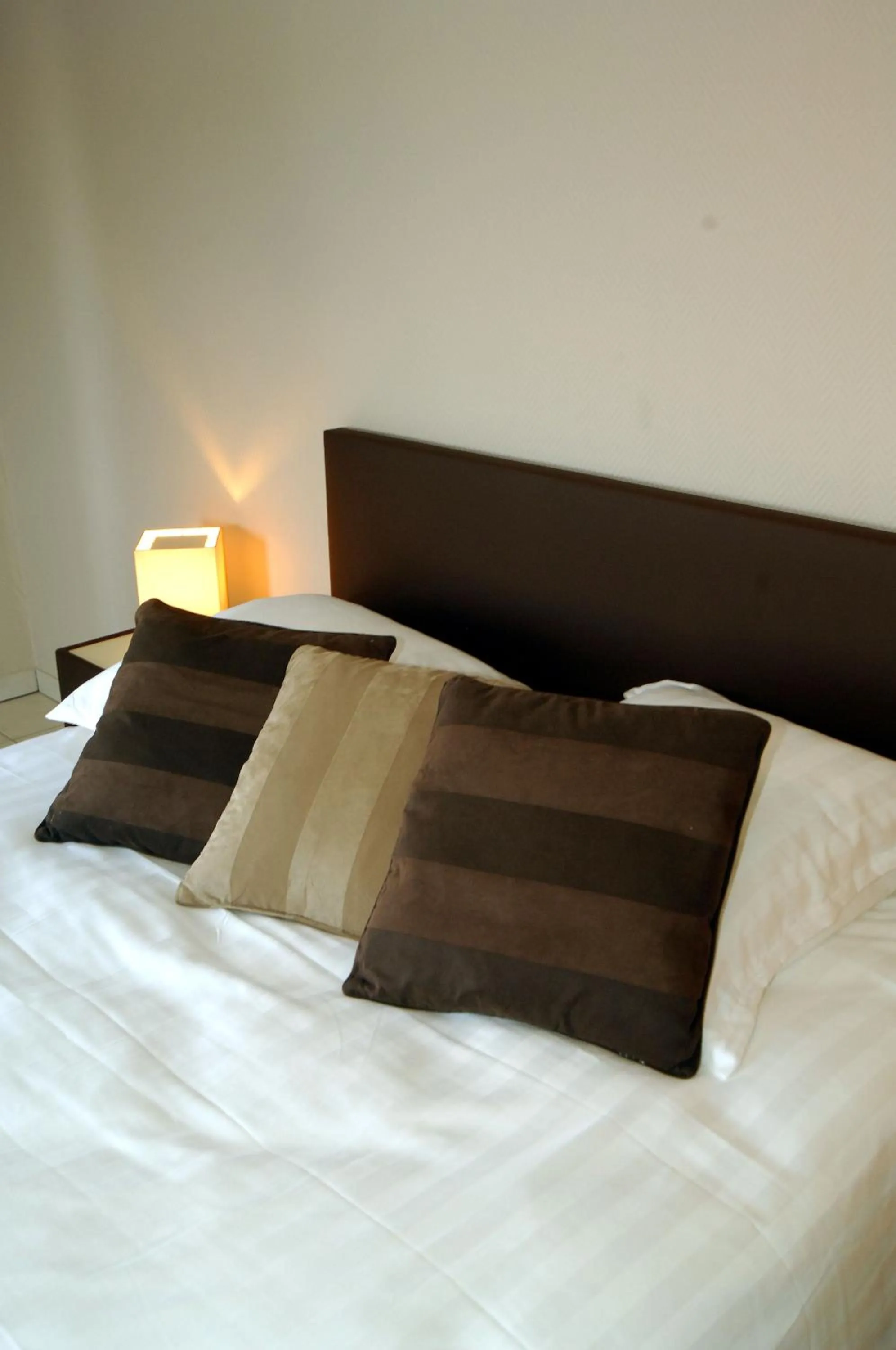 Bed in Hôtel Le Saint Loup