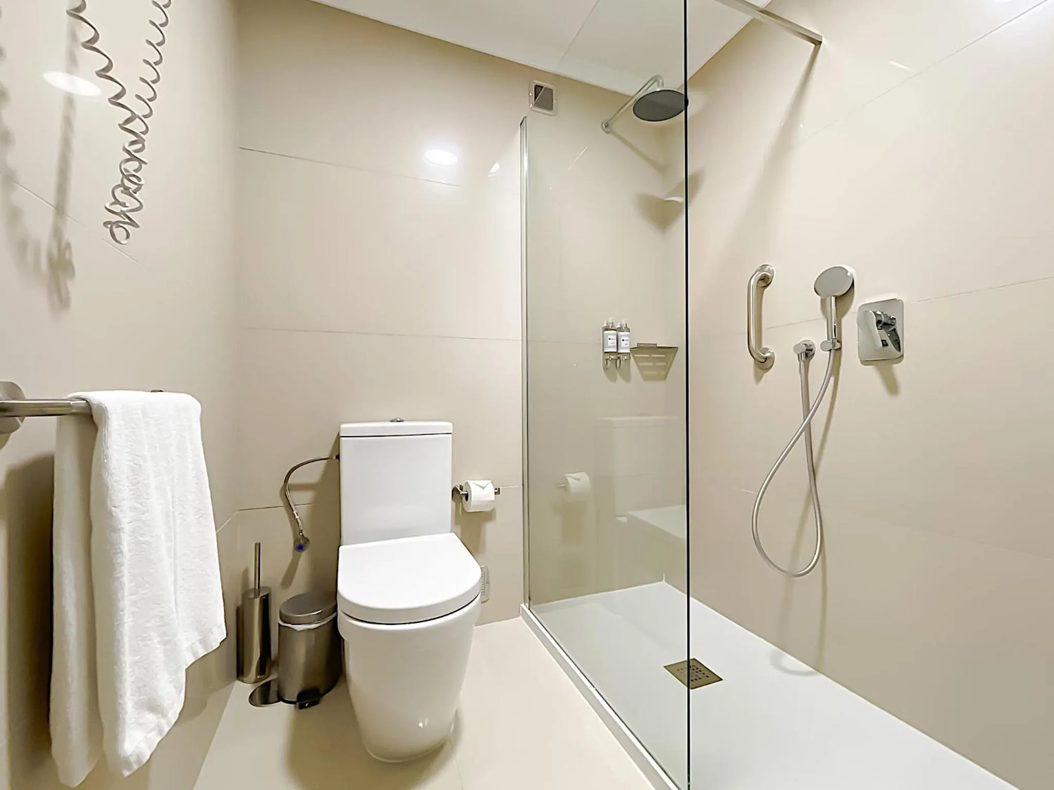 Shower in Santa Eulalia Hotel & Spa