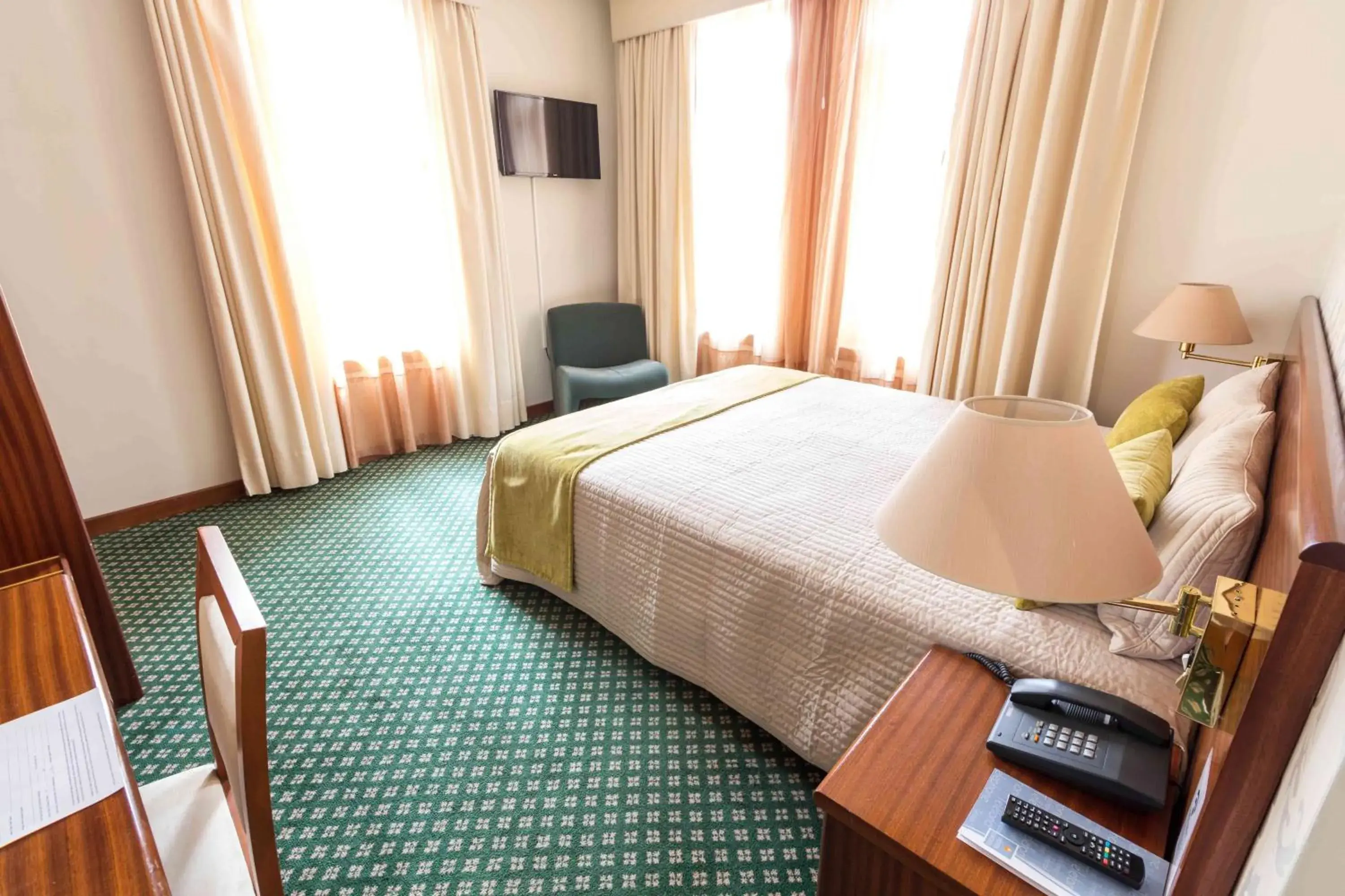 Bed in Hotel Eurosol Gouveia Bed in Hotel Eurosol Gouveia