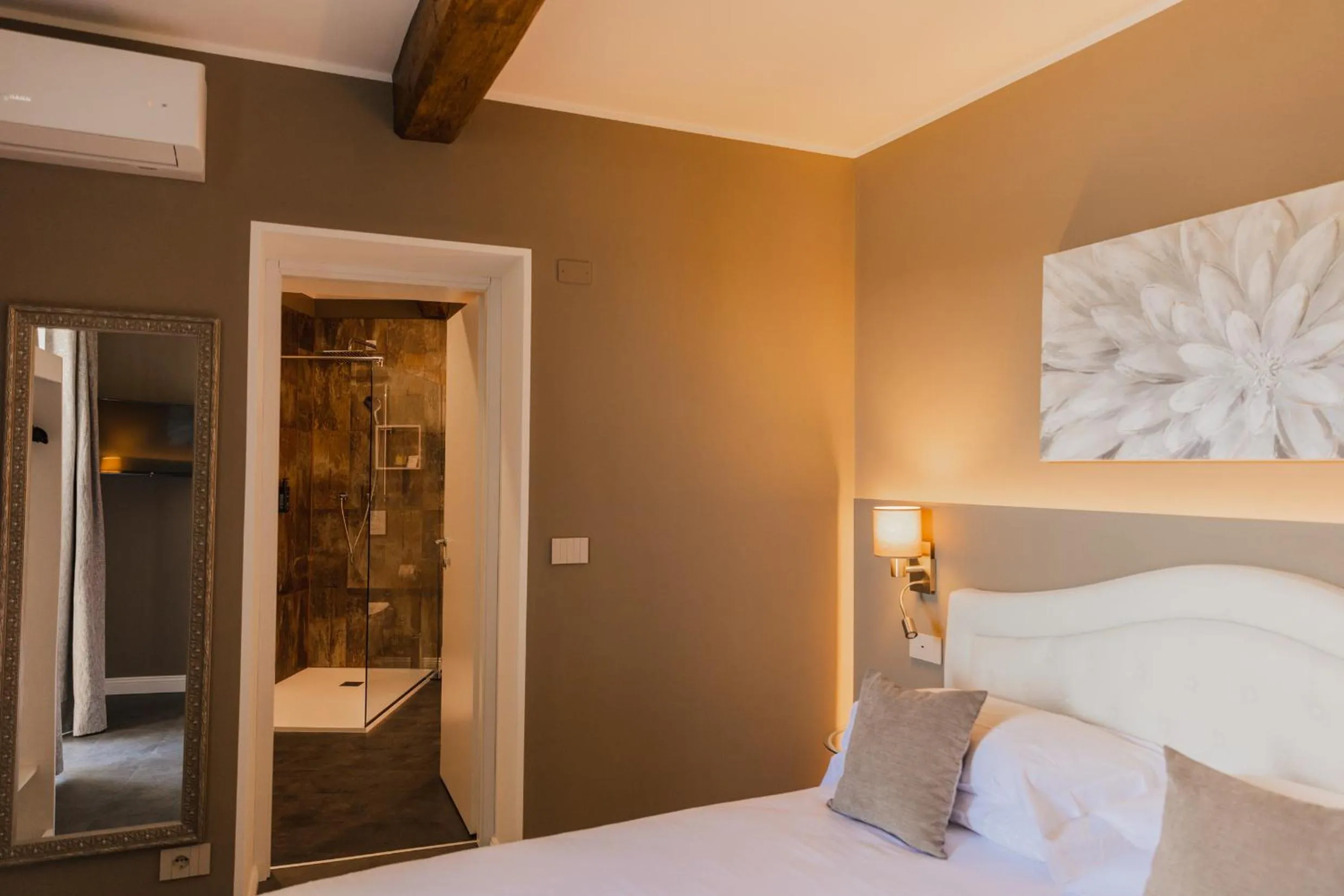 Bed in Villa Antica Colonia SPA & Wellness