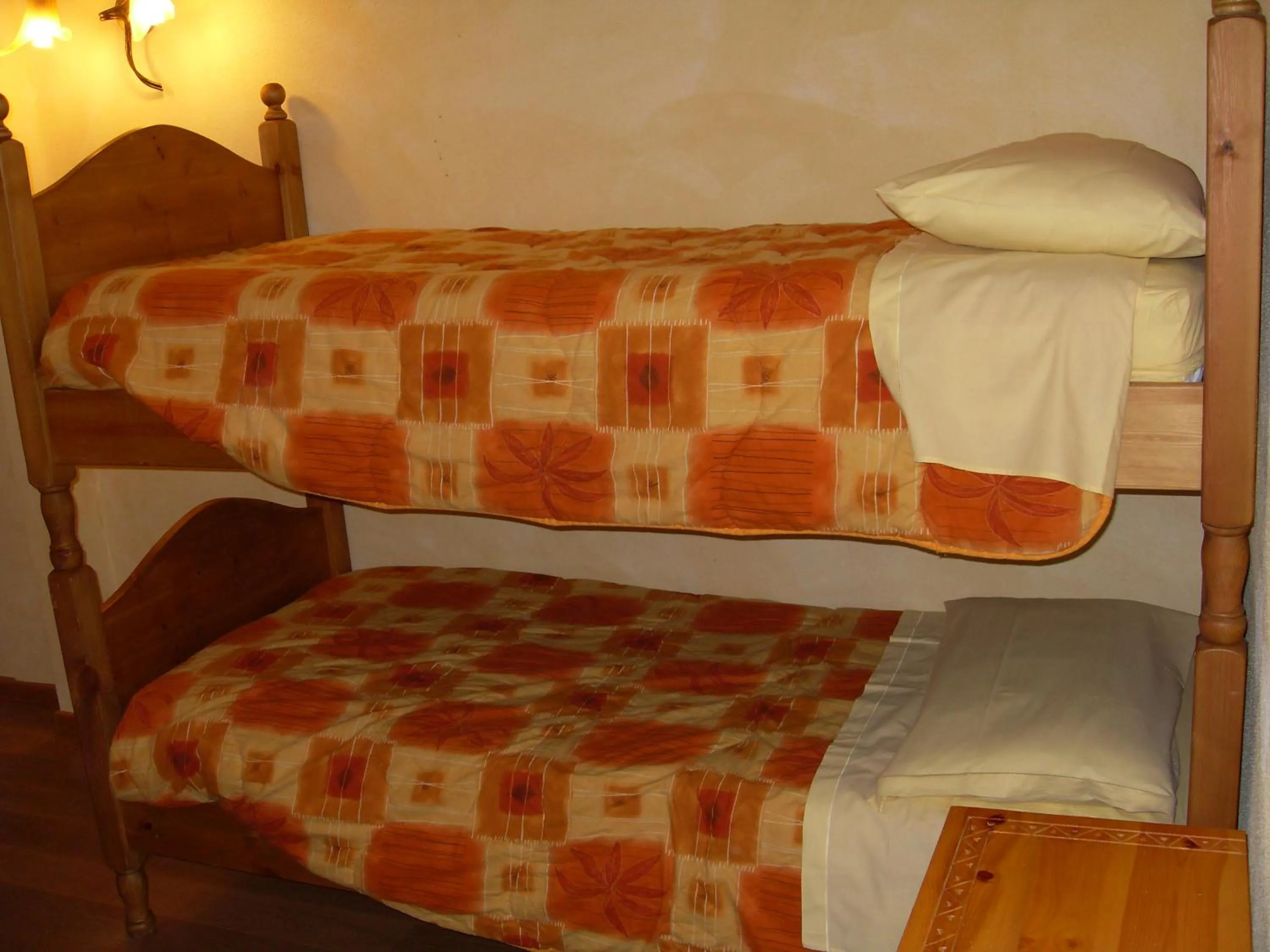 bunk bed, Bed in Residence Les Myosotis