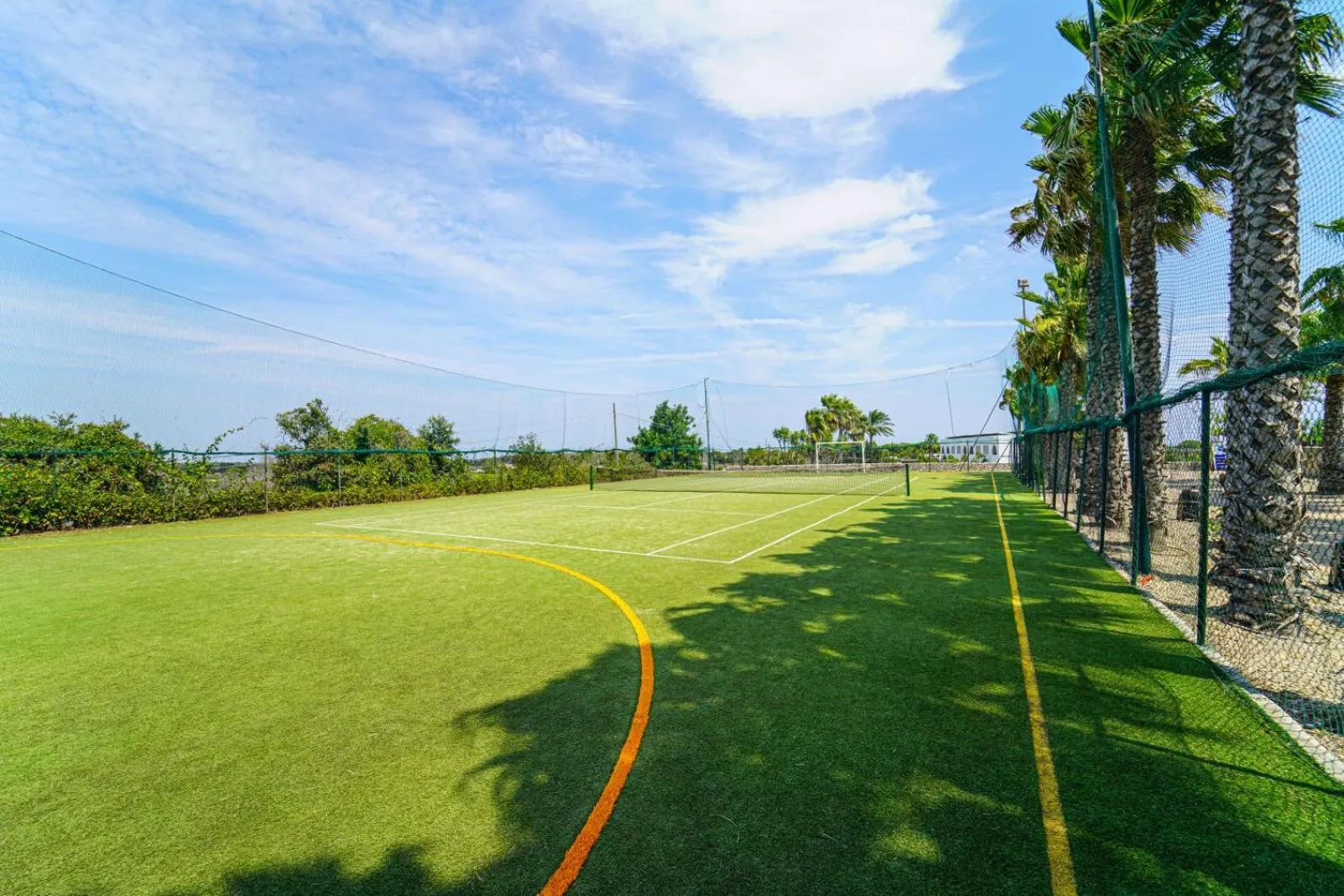 Tennis court in Amareclub Baia Dei Turchi Resort - Adults Only