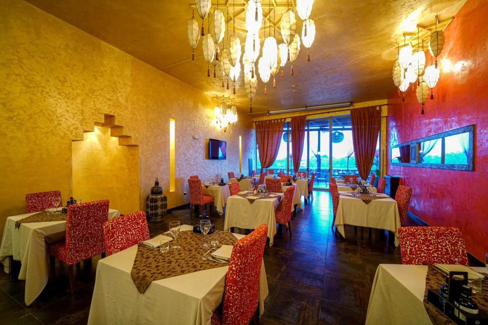 Restaurant/places to eat in Baia Dei Turchi Resort