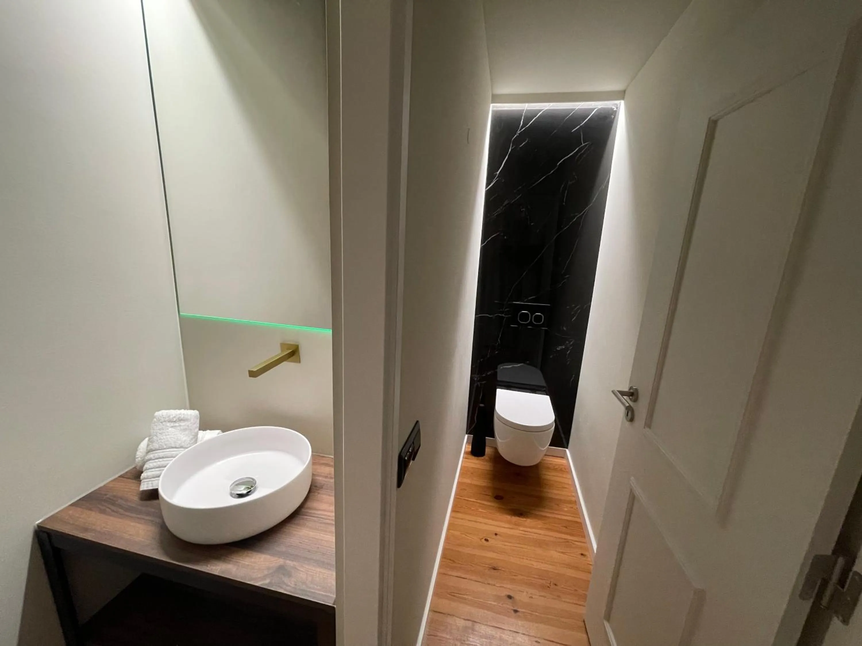 Toilet in 19 Tile Ceramic Concept - by Unlock Hotels