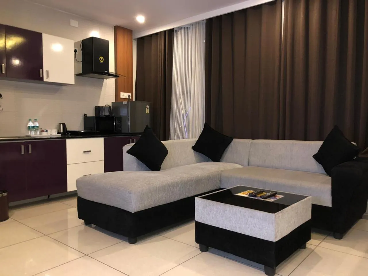 Living room in The Porch Inn Hotel & Service Apartments Near Nimhans Hospital
