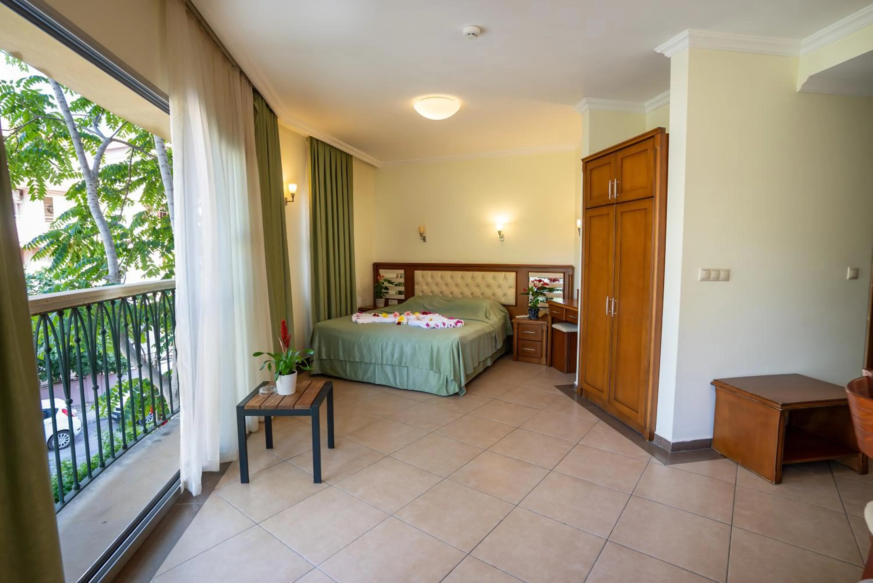 Bed in Club Karakas Apart Otel