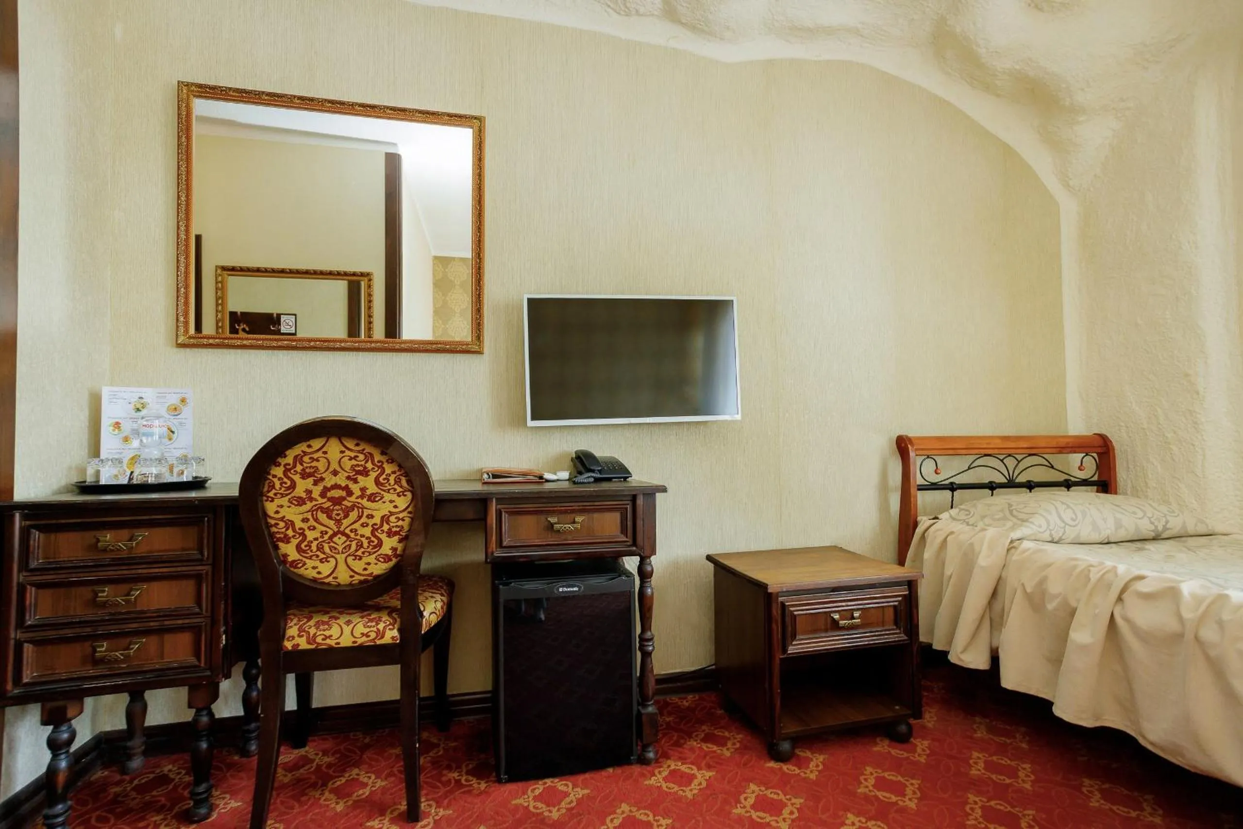 Standard Triple Room in Hotel Kilikiya