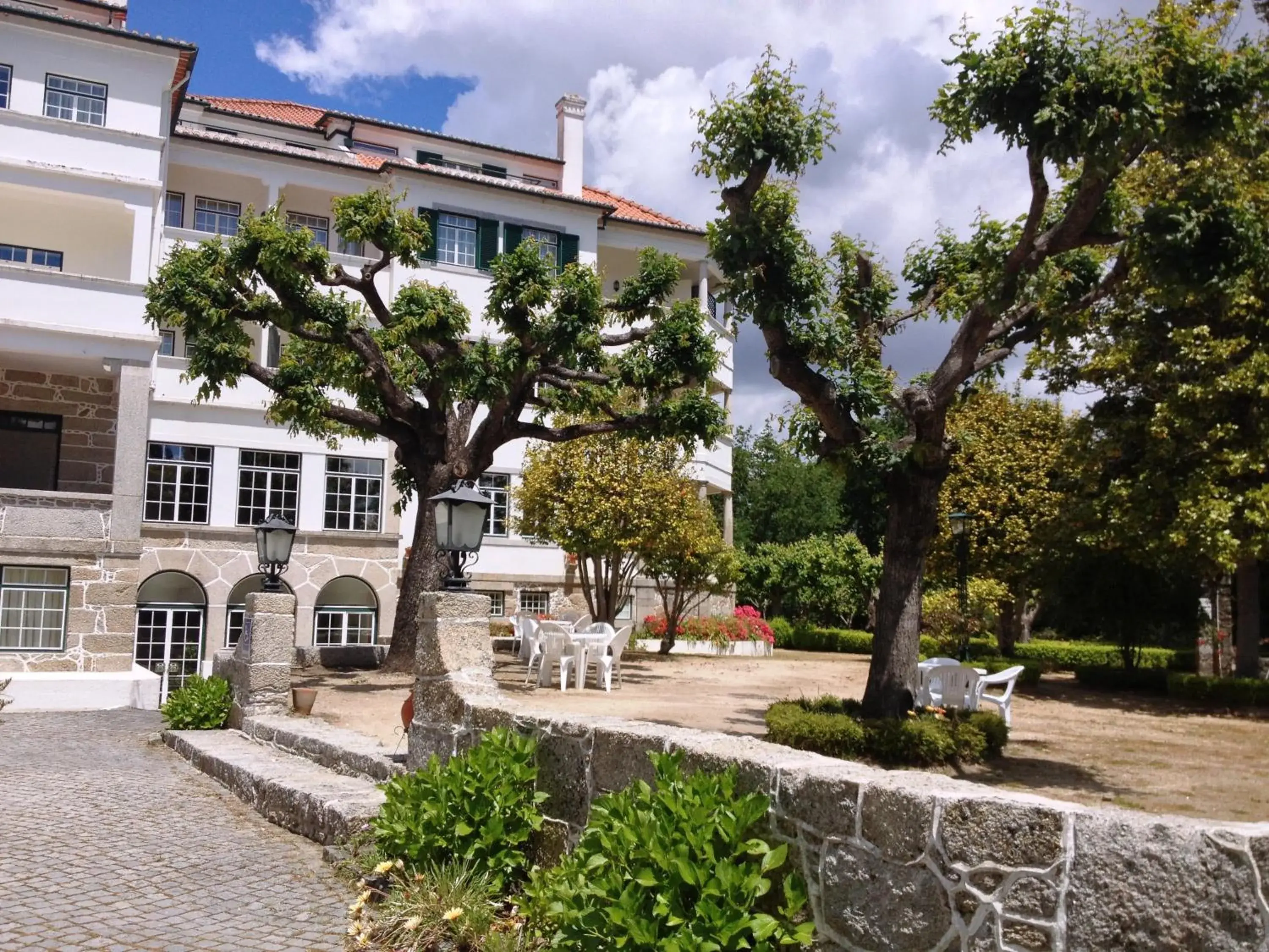 Property building in Hotel Urgeirica Property building in Hotel Urgeirica