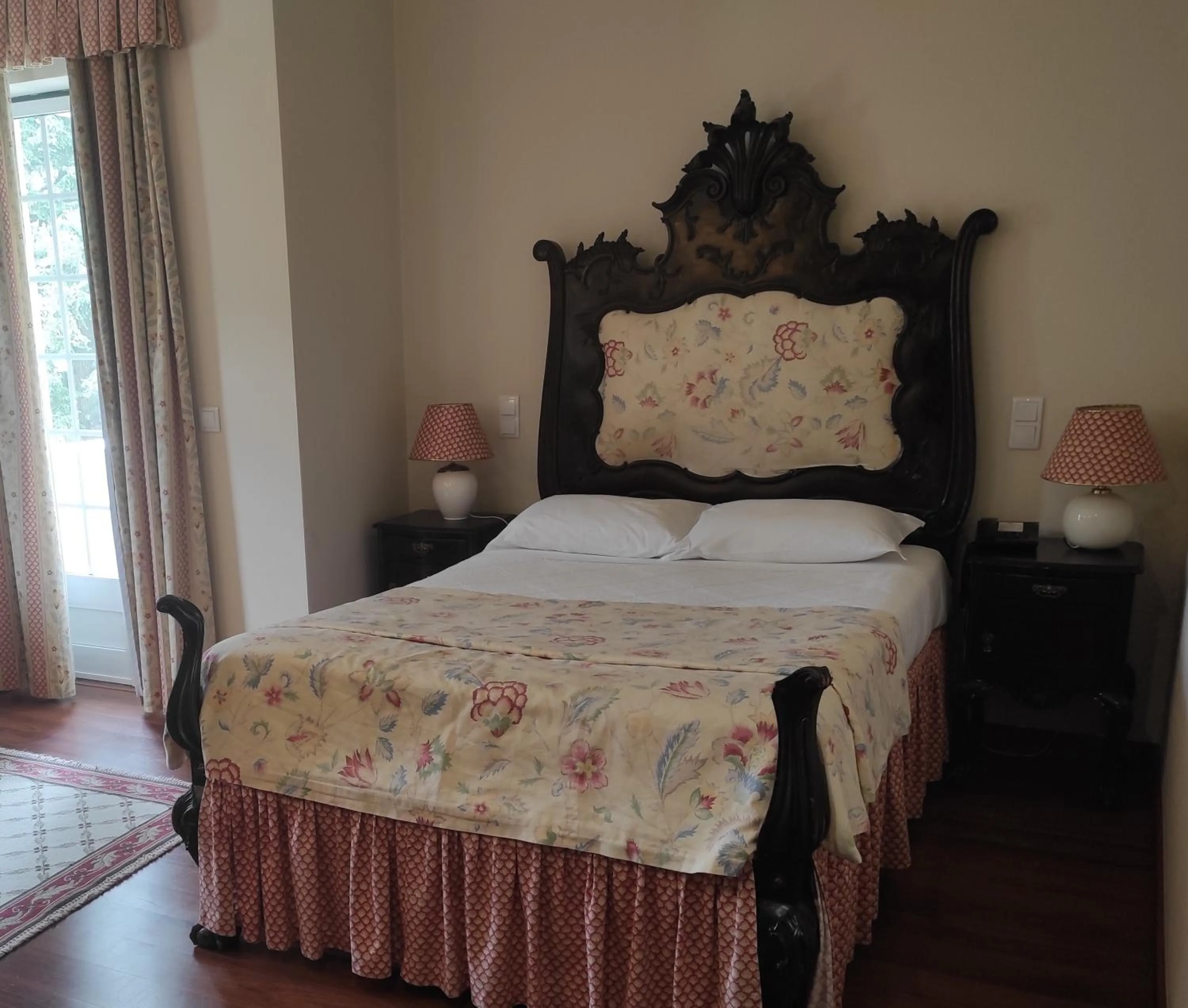 Bed in Hotel Urgeirica