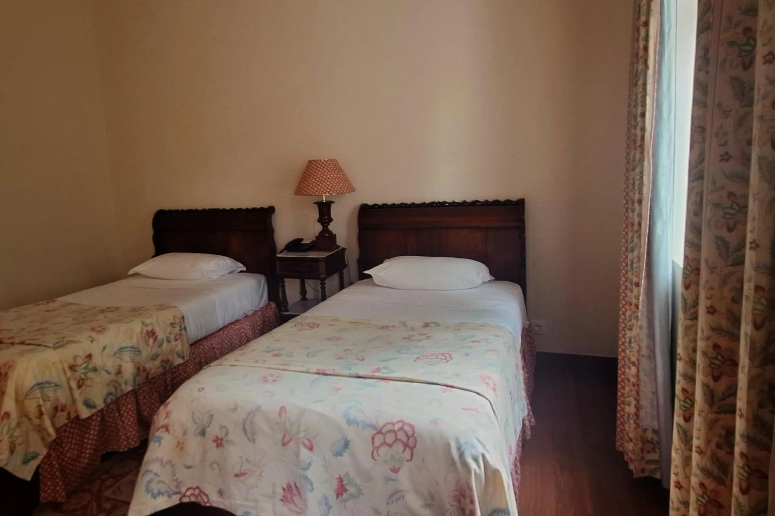 Bed in Hotel Urgeirica