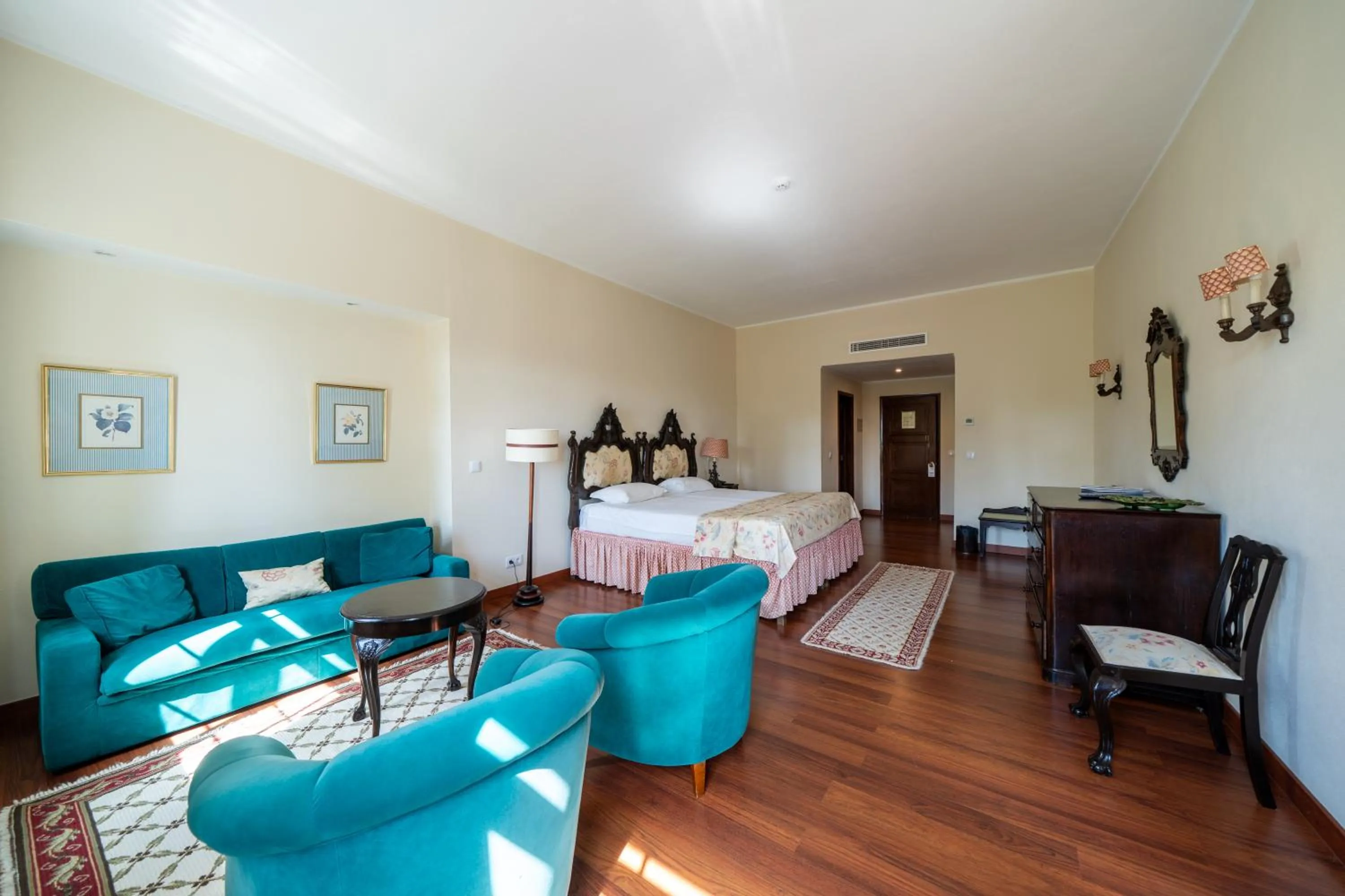 Bed in Hotel Urgeirica