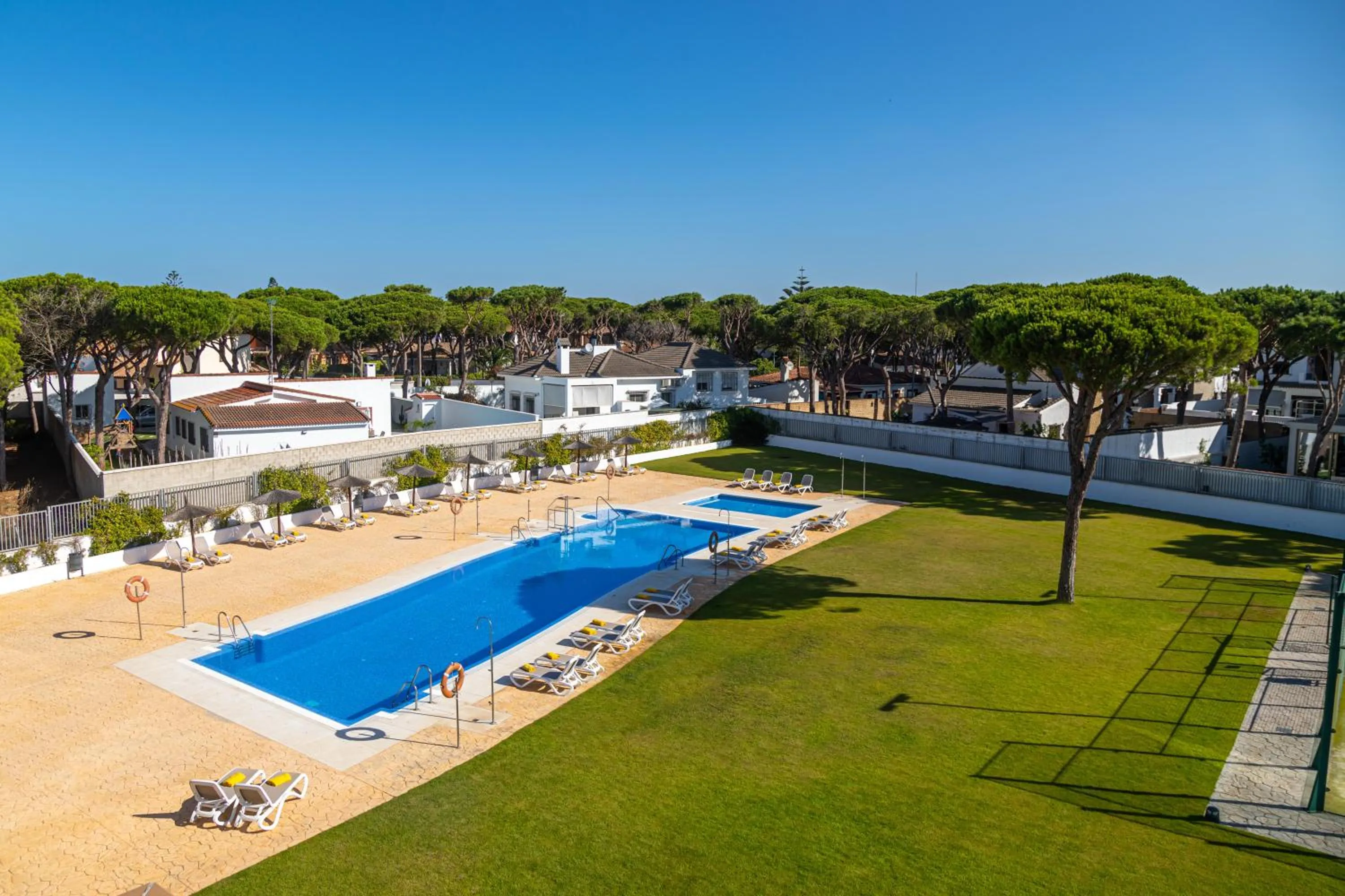 Day in Complejo Al Sur - by Grupo Tribu