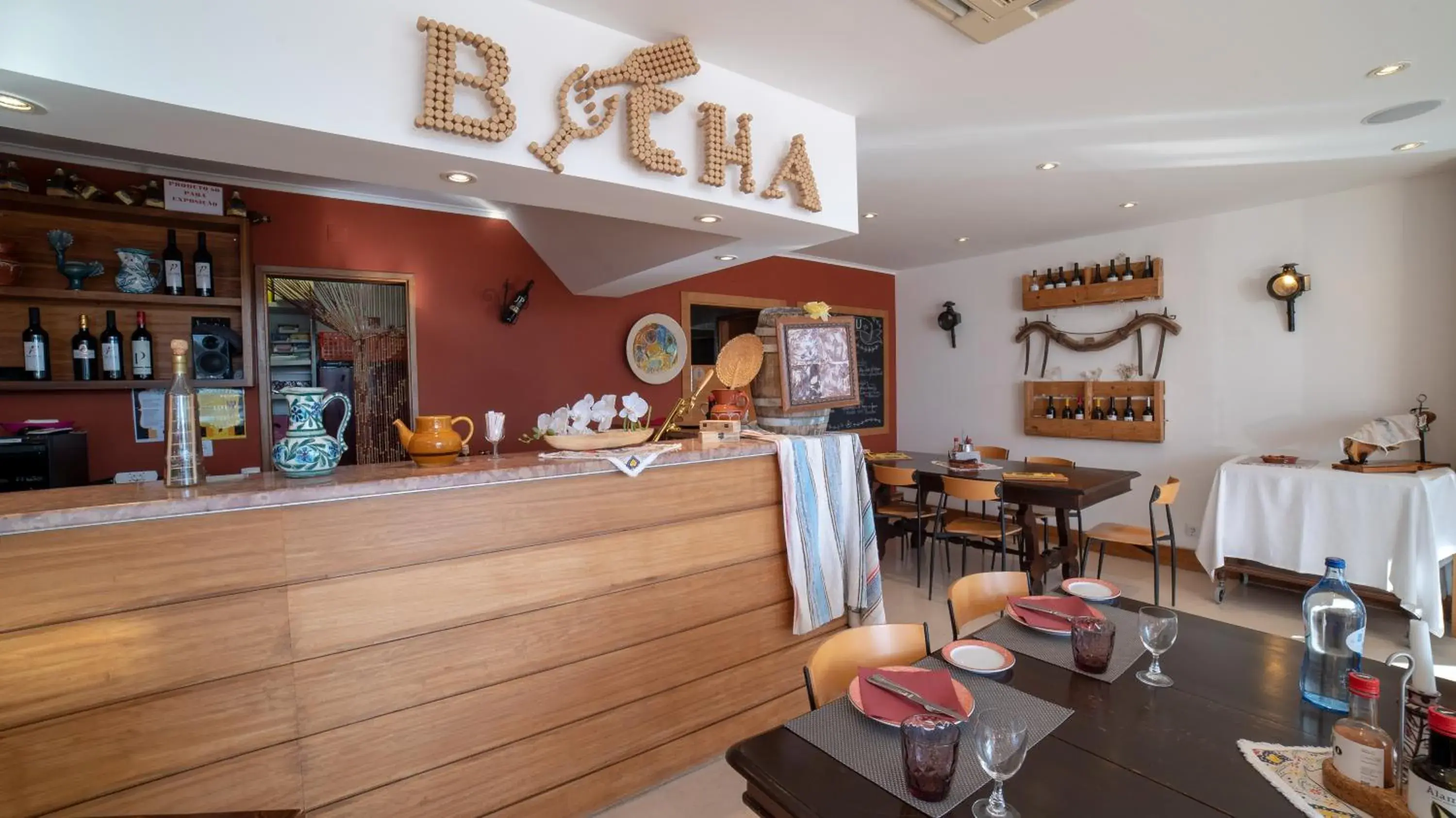 Restaurant/places to eat in Vila Petra Restaurant/places to eat in Vila Petra