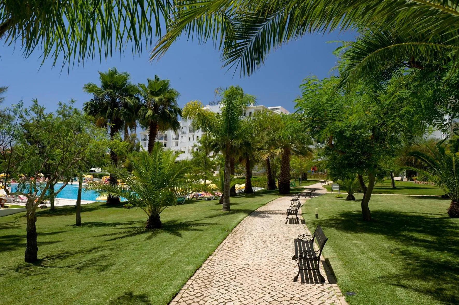 Garden in Vila Petra