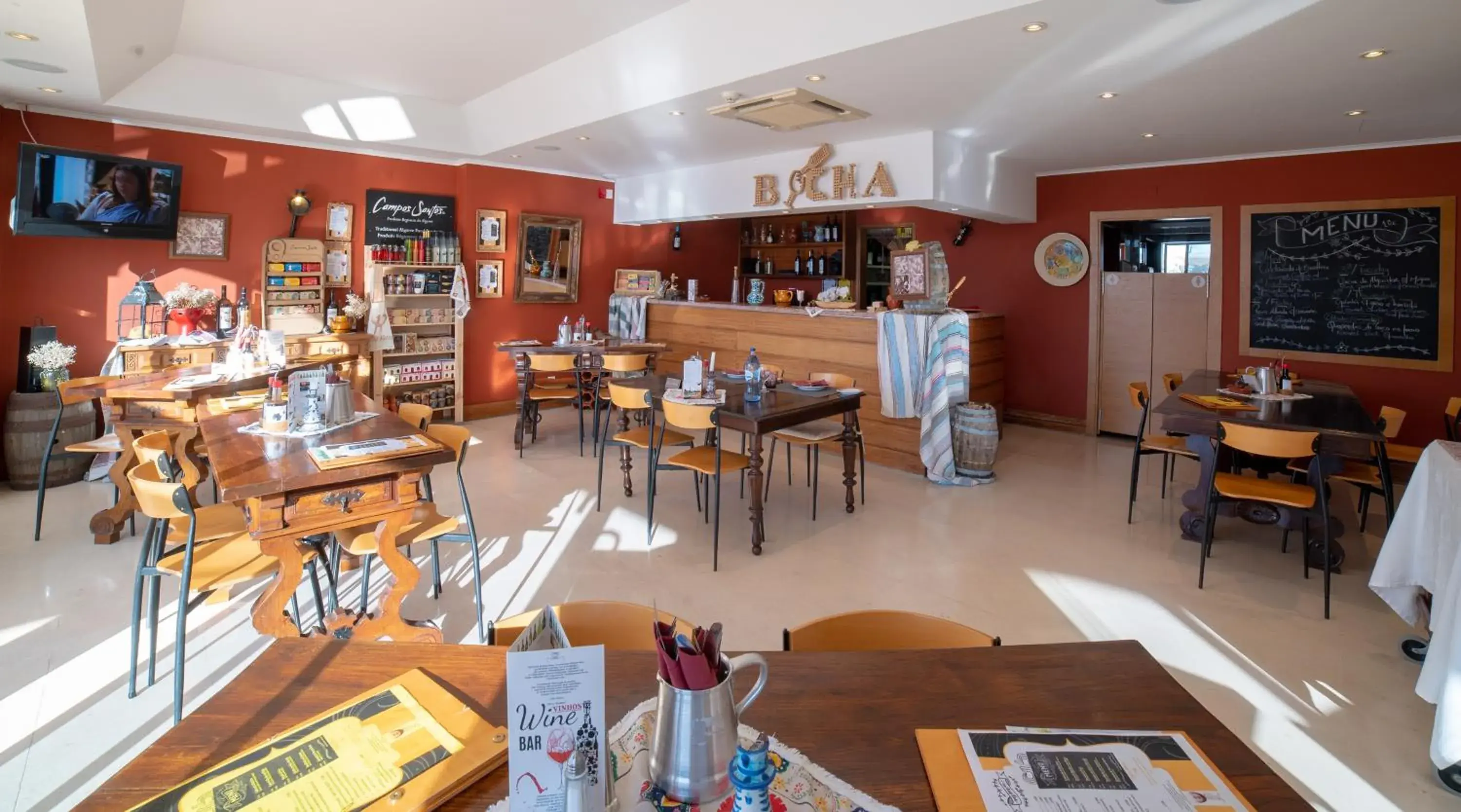 Restaurant/places to eat in Vila Petra Restaurant/places to eat in Vila Petra