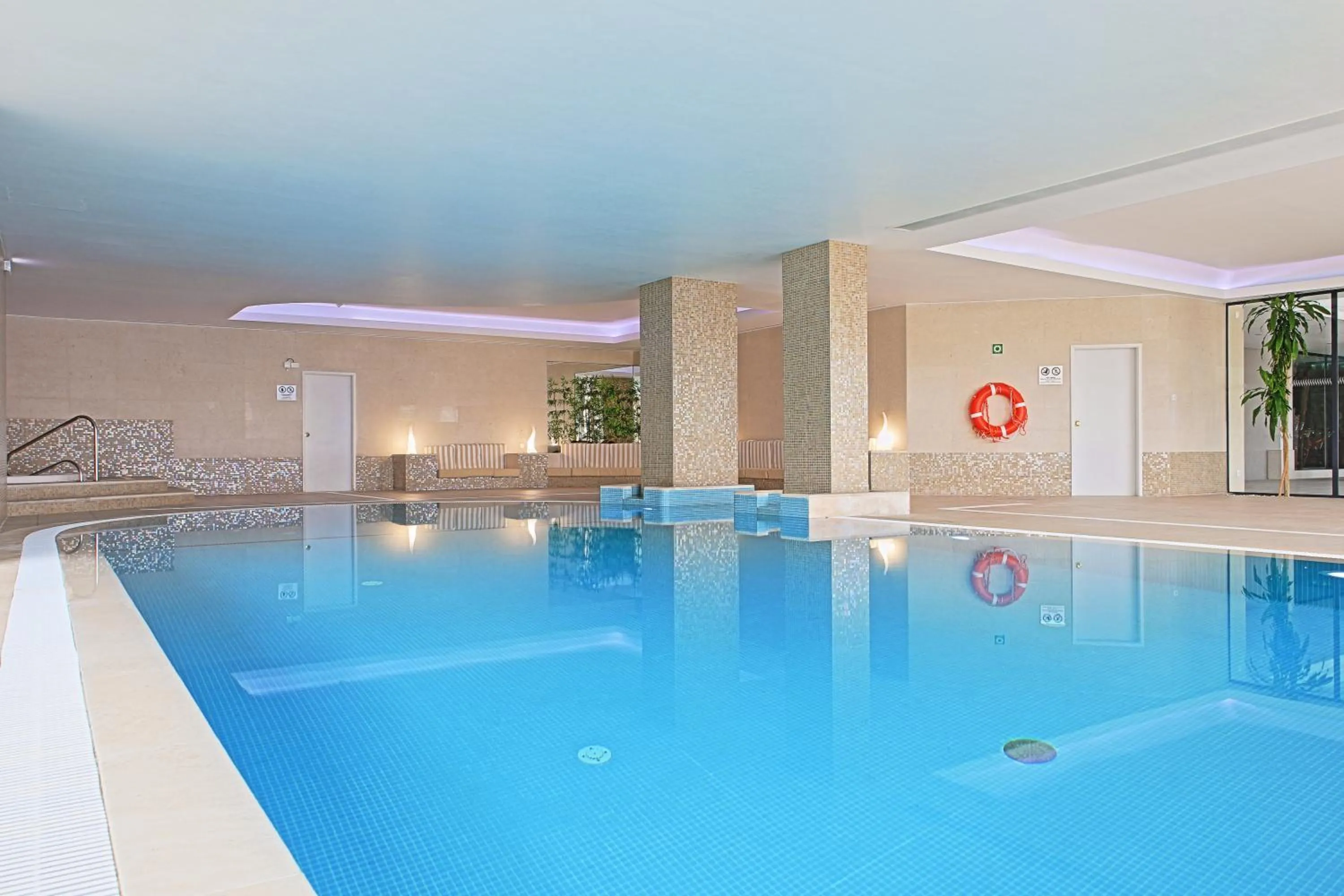 Swimming pool in Vila Petra