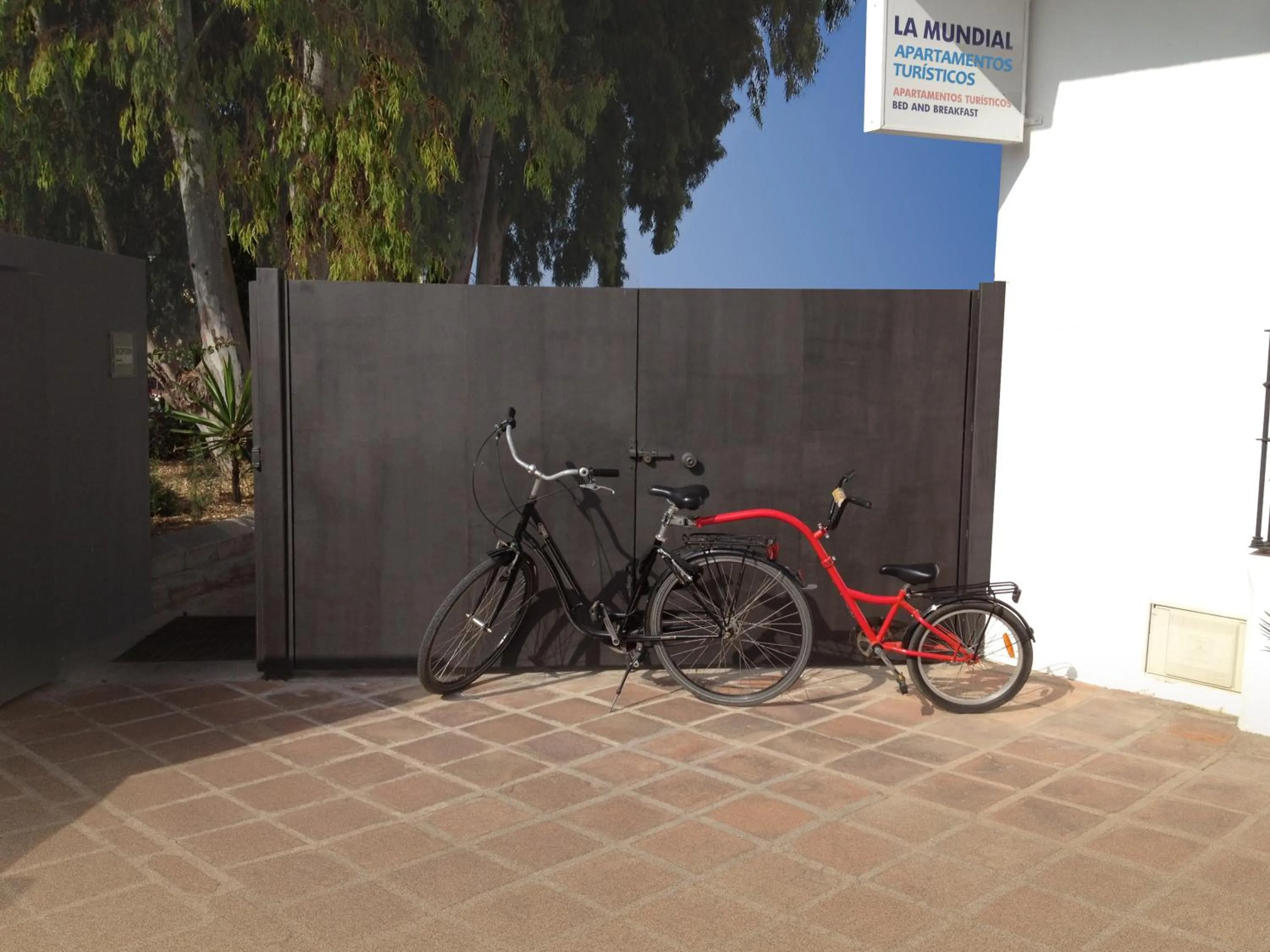 Cycling in Apartamentos Turísticos La Mundial