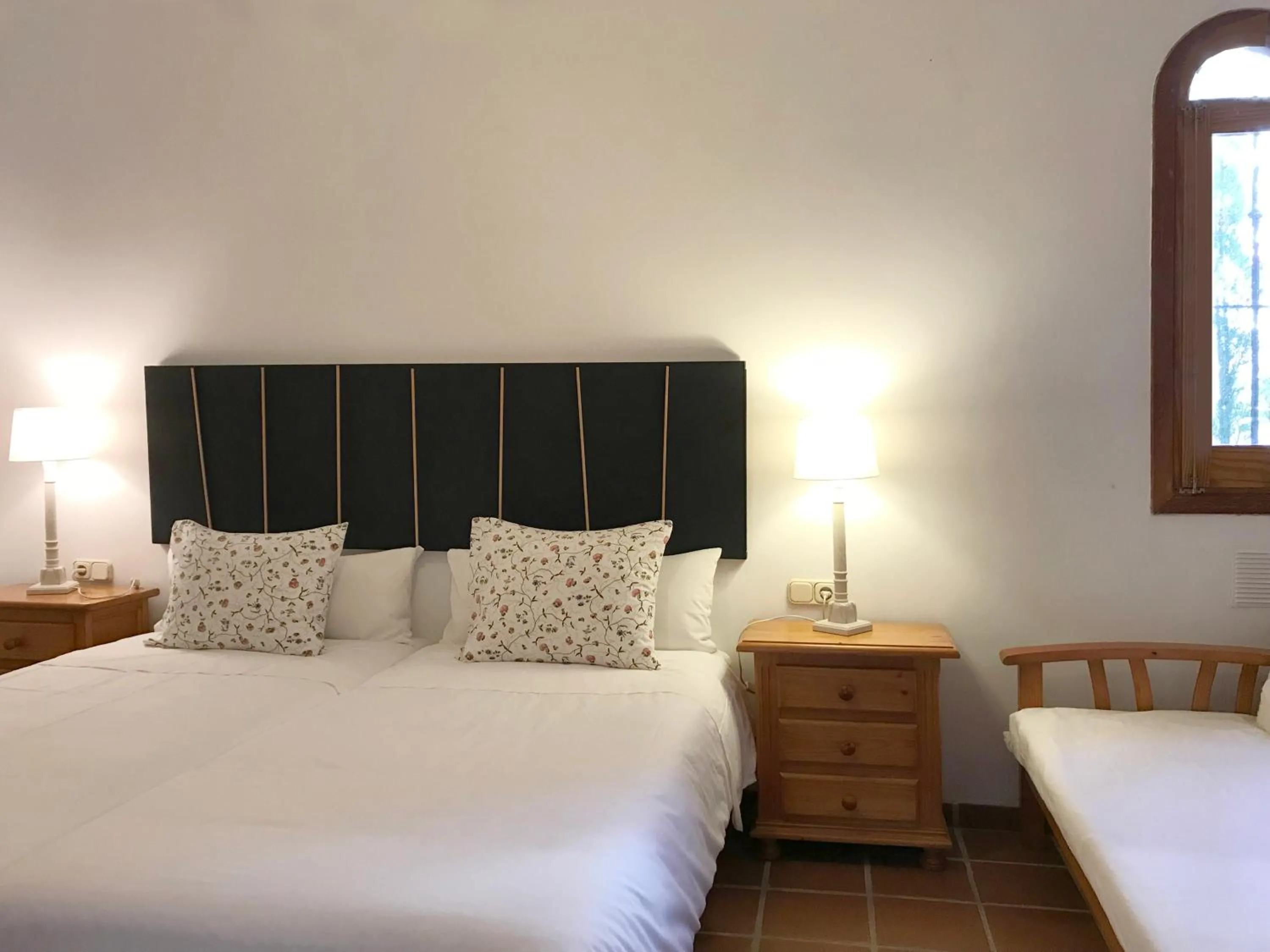 Bedroom, Bed in Apartamentos Turísticos La Mundial