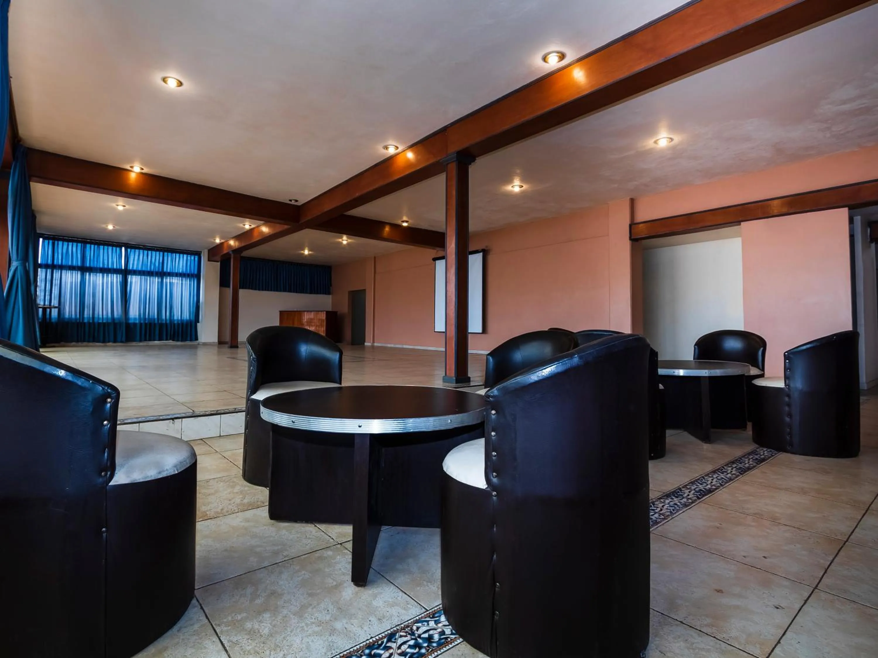 Meeting/conference room in Hotel De La Loma