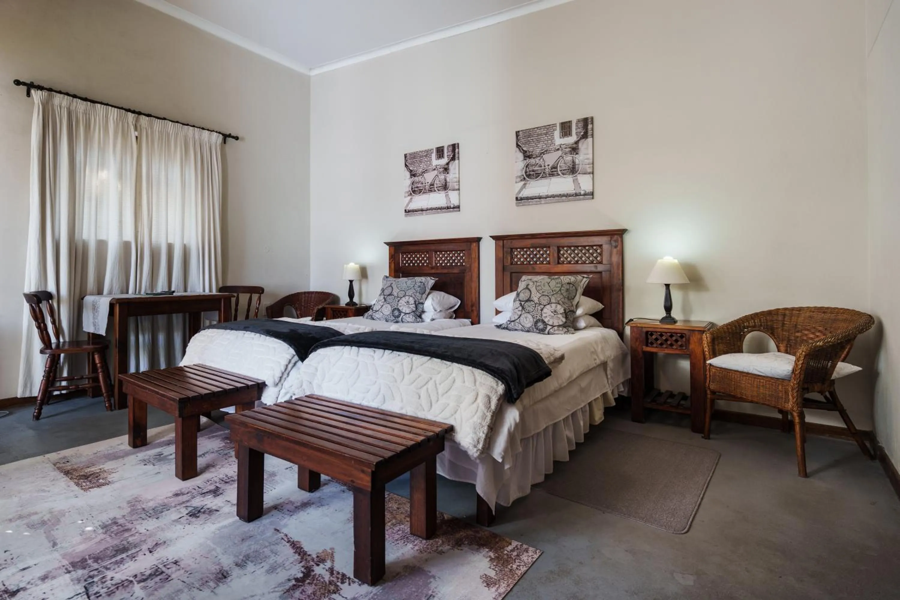 Bedroom, Bed in Be My Guest Lodge