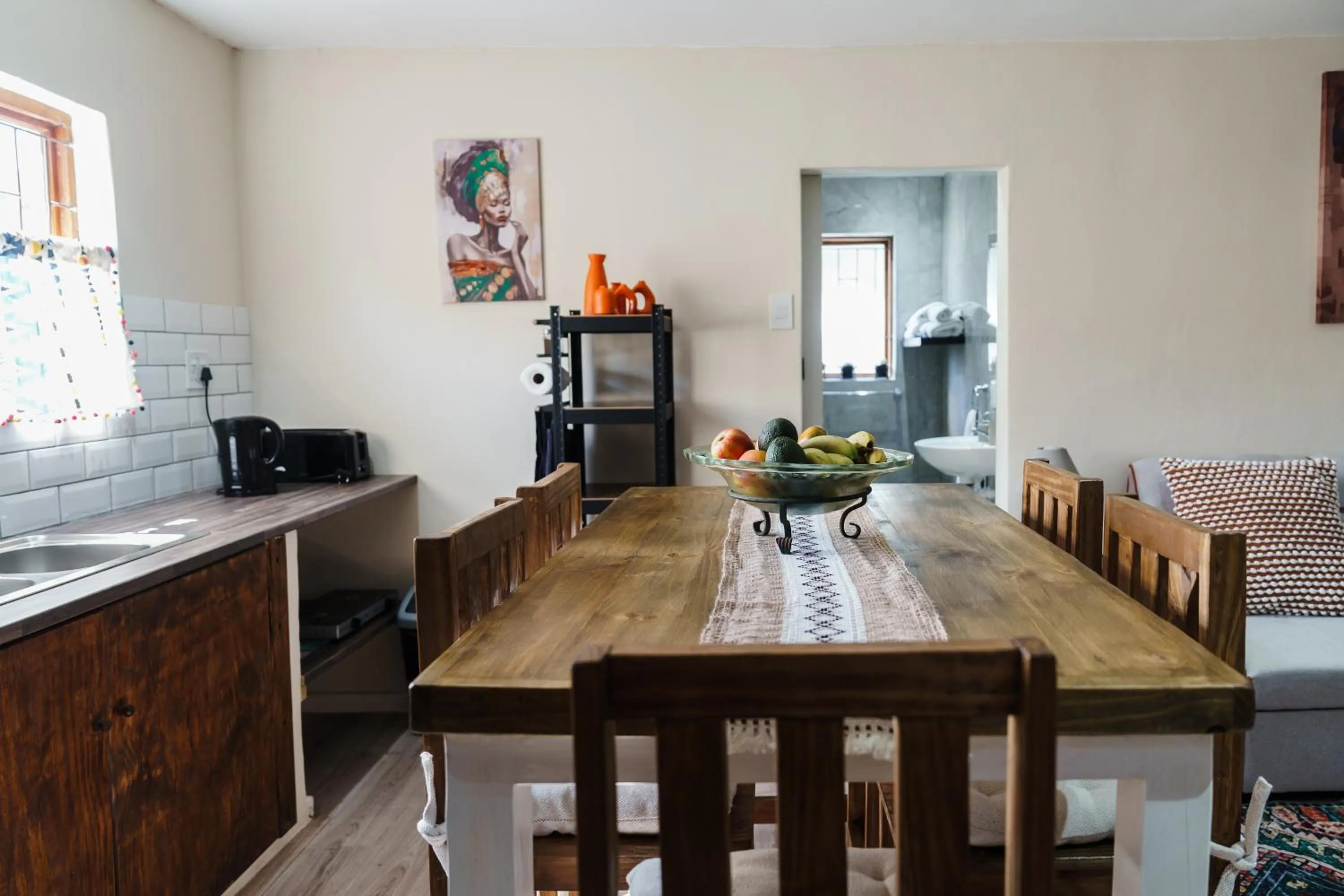 Kitchen or kitchenette in Be My Guest Lodge