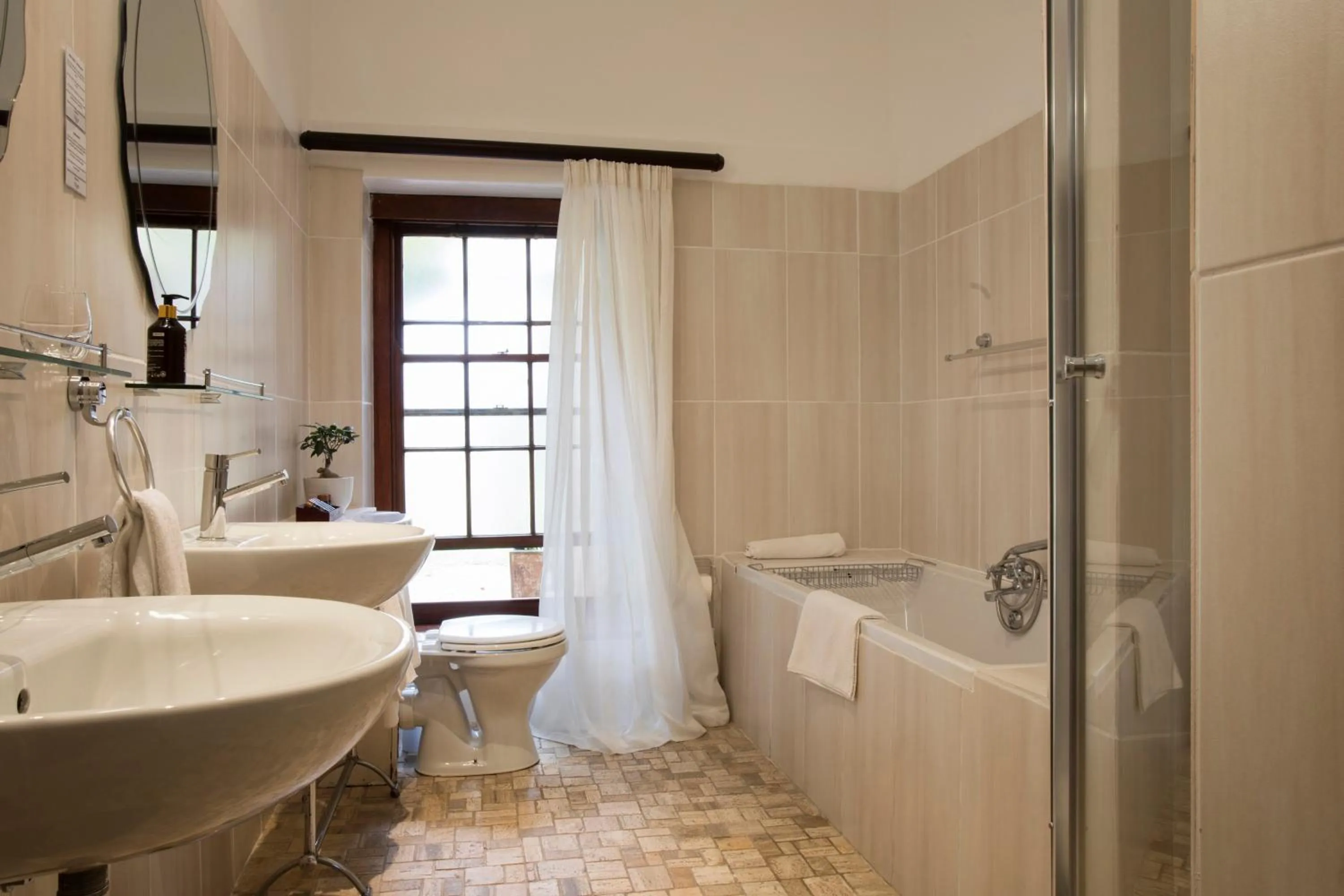 The Country Guesthouse