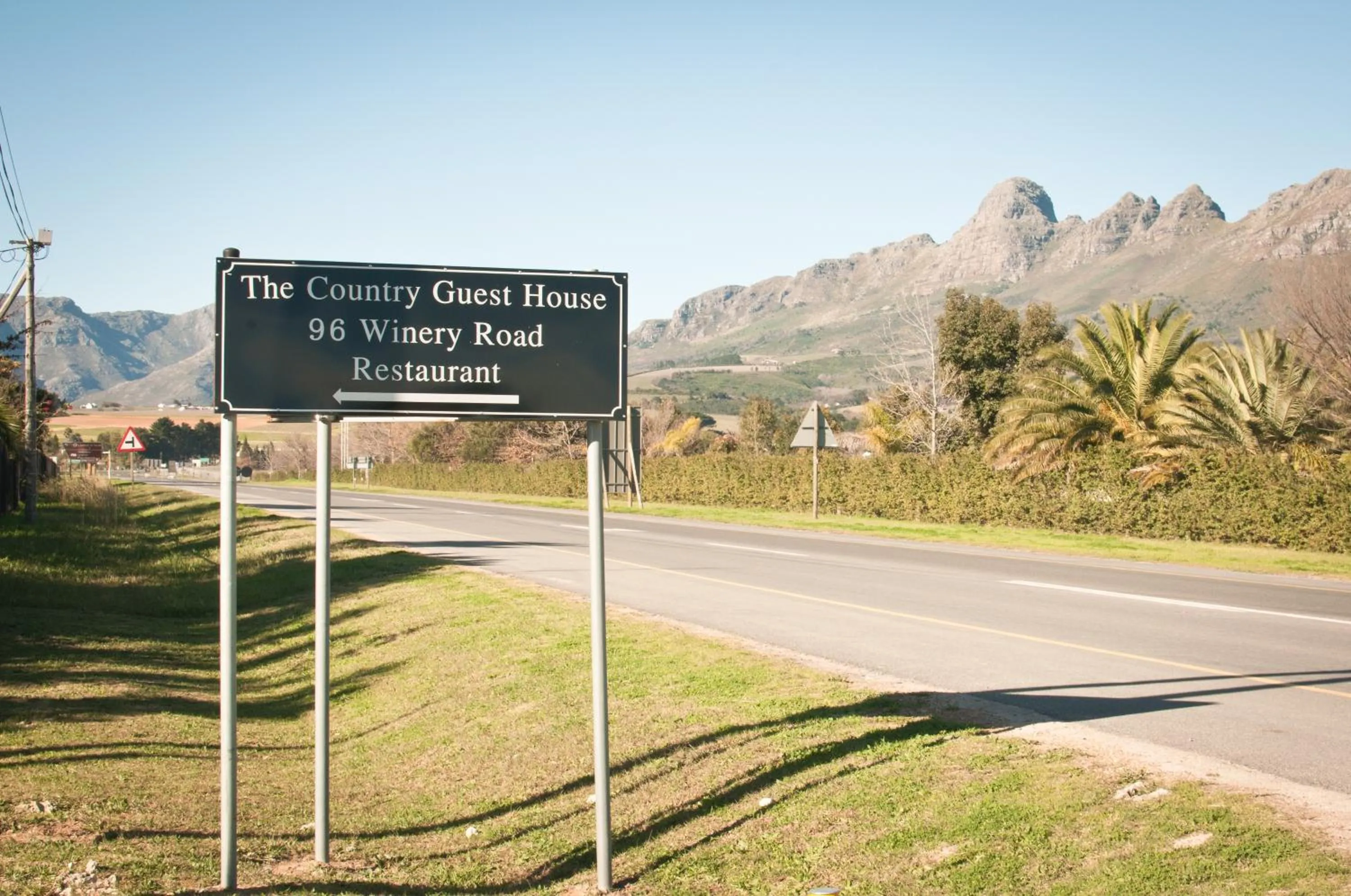Logo/Certificate/Sign in The Country Guesthouse
