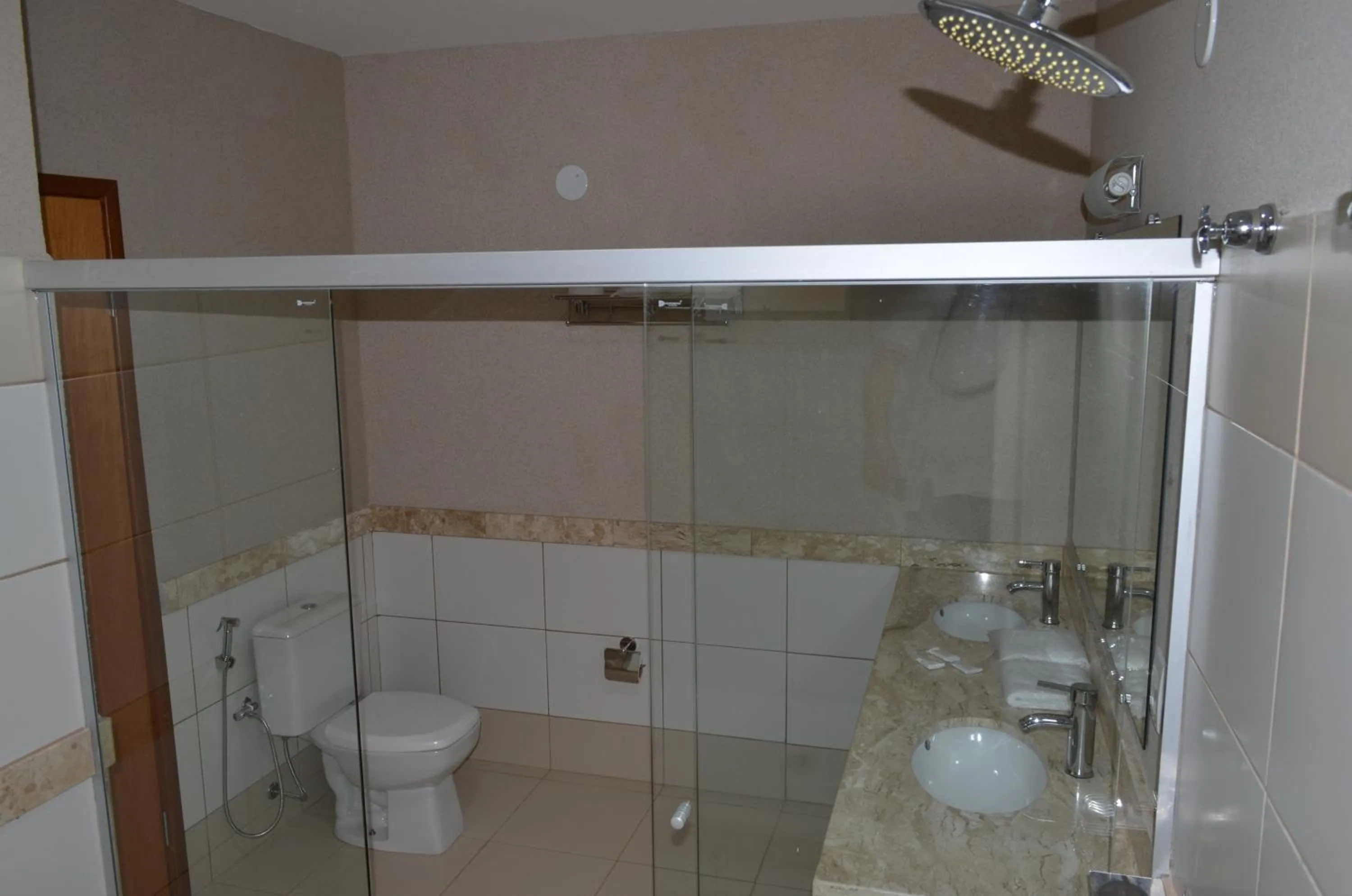 Bathroom in Sakr Hotel Rio Preto