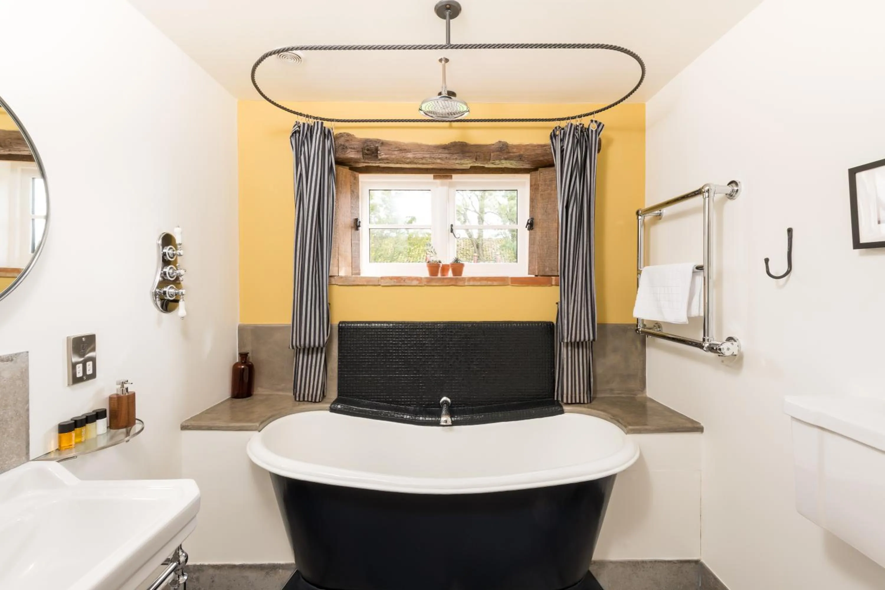 Shower in The Brisley Bell