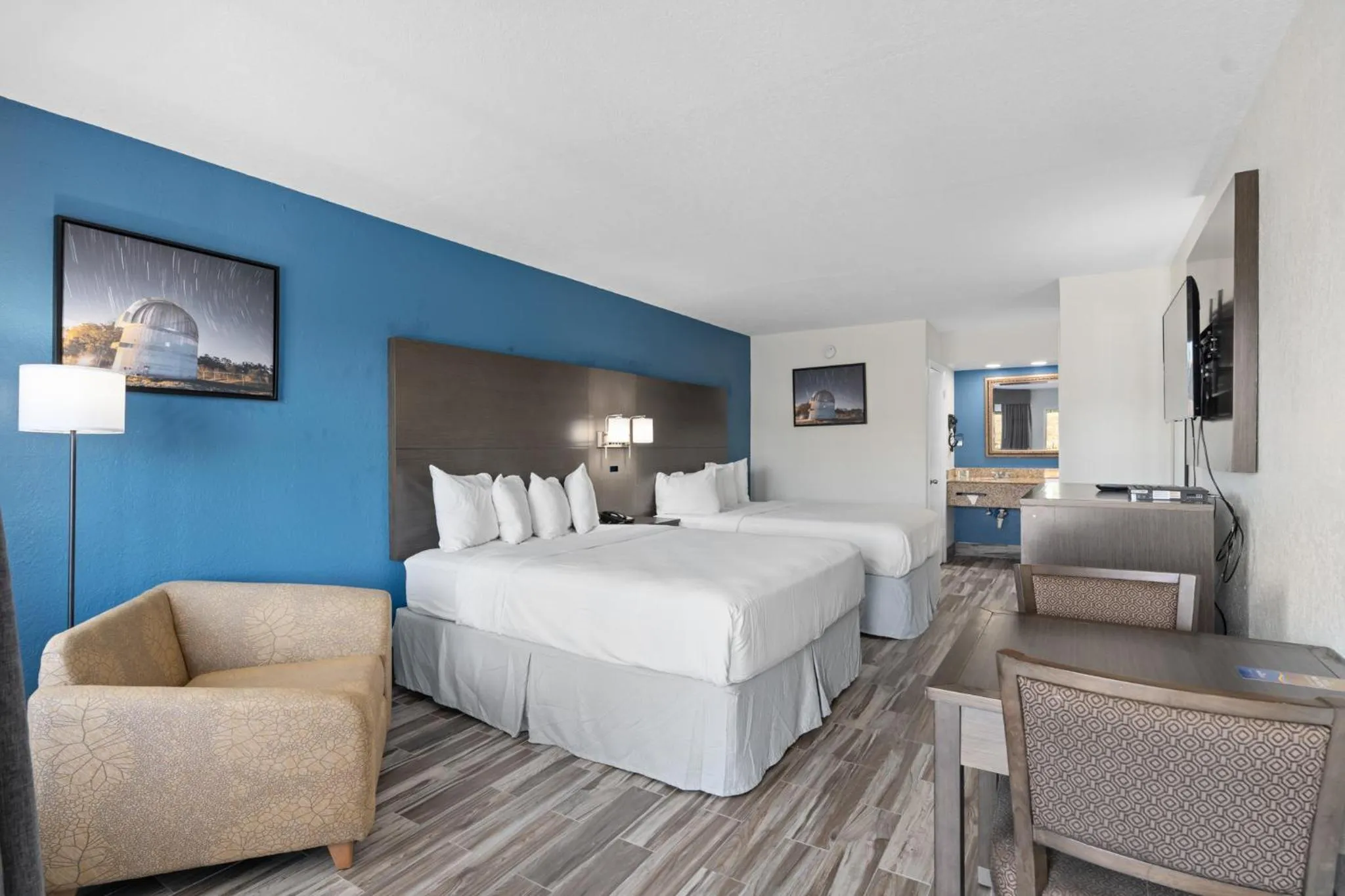 Bed in Baymont by Wyndham Orlando East