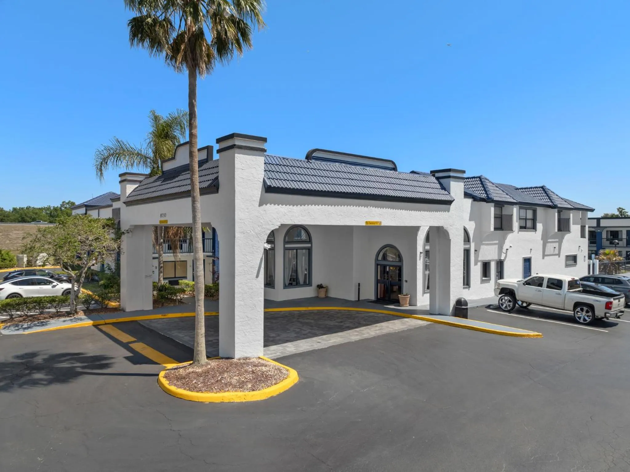 Property building in Baymont by Wyndham Orlando East