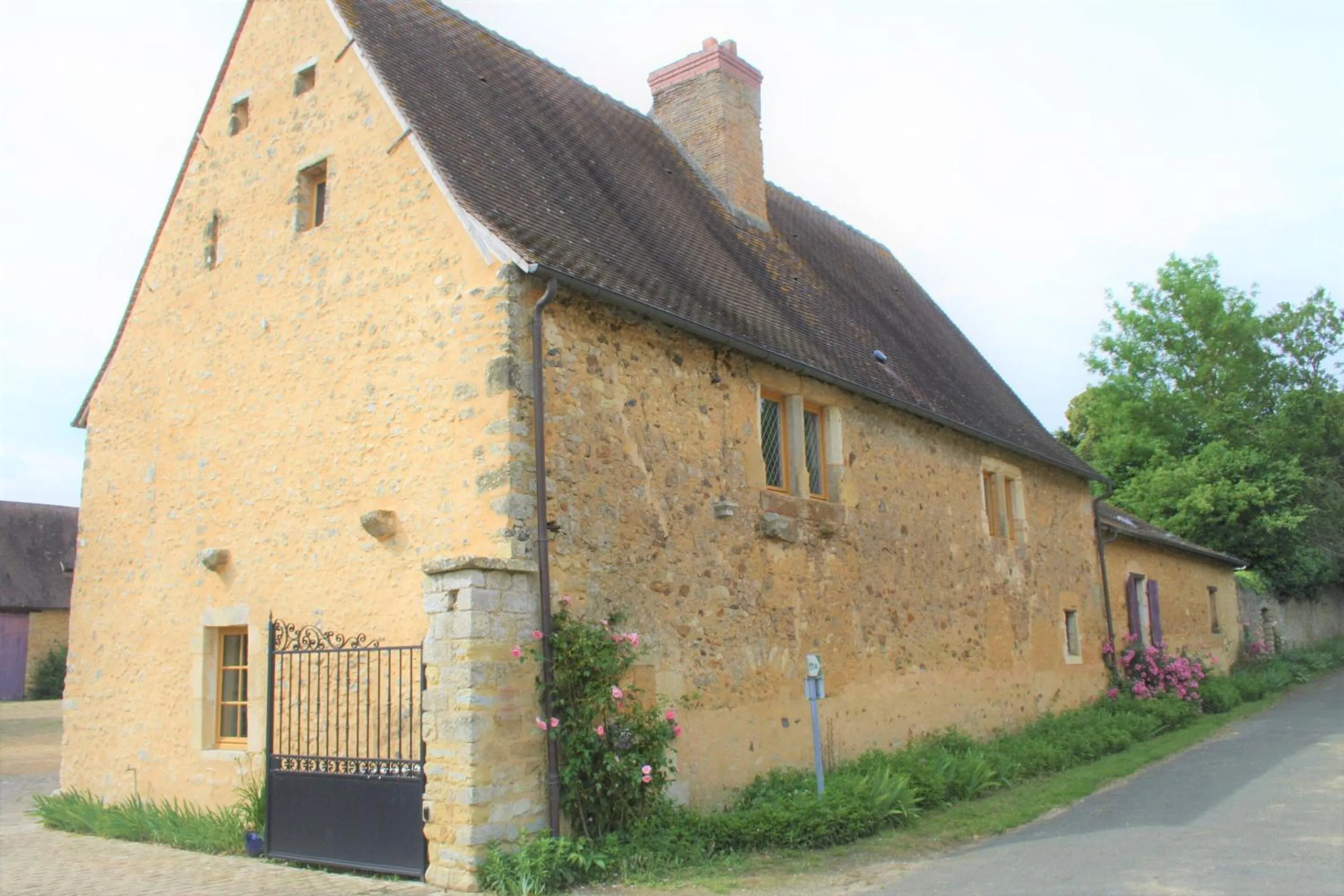 Property building in Manoir de la Basse-Cour