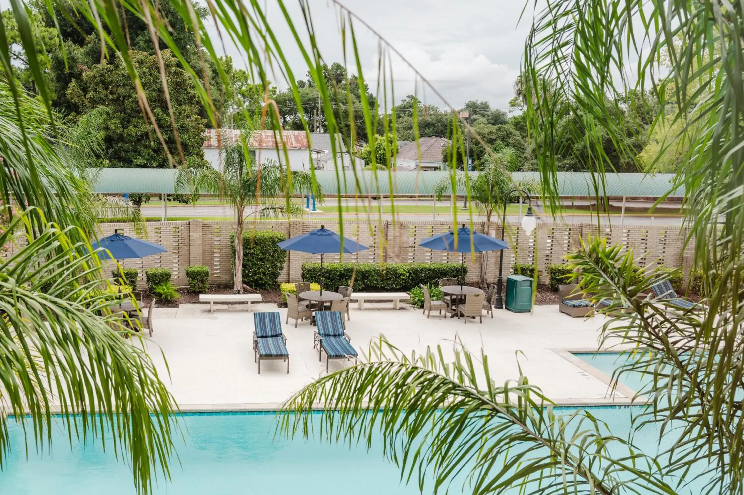 Swimming pool in Brent House Hotel Swimming pool in Brent House Hotel