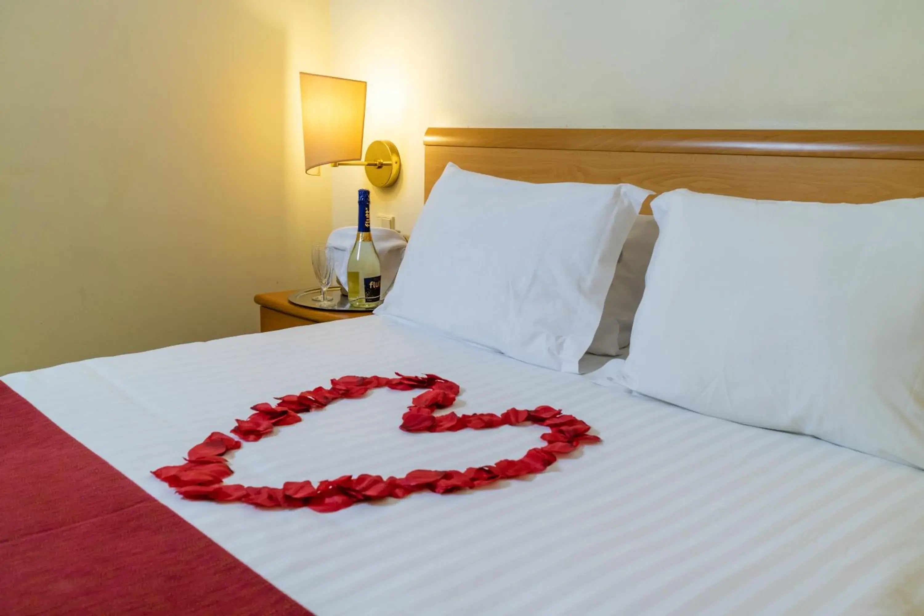 Bedroom, Bed in Flag Hotel Guimarães Fafe Bedroom, Bed in Flag Hotel Guimarães Fafe