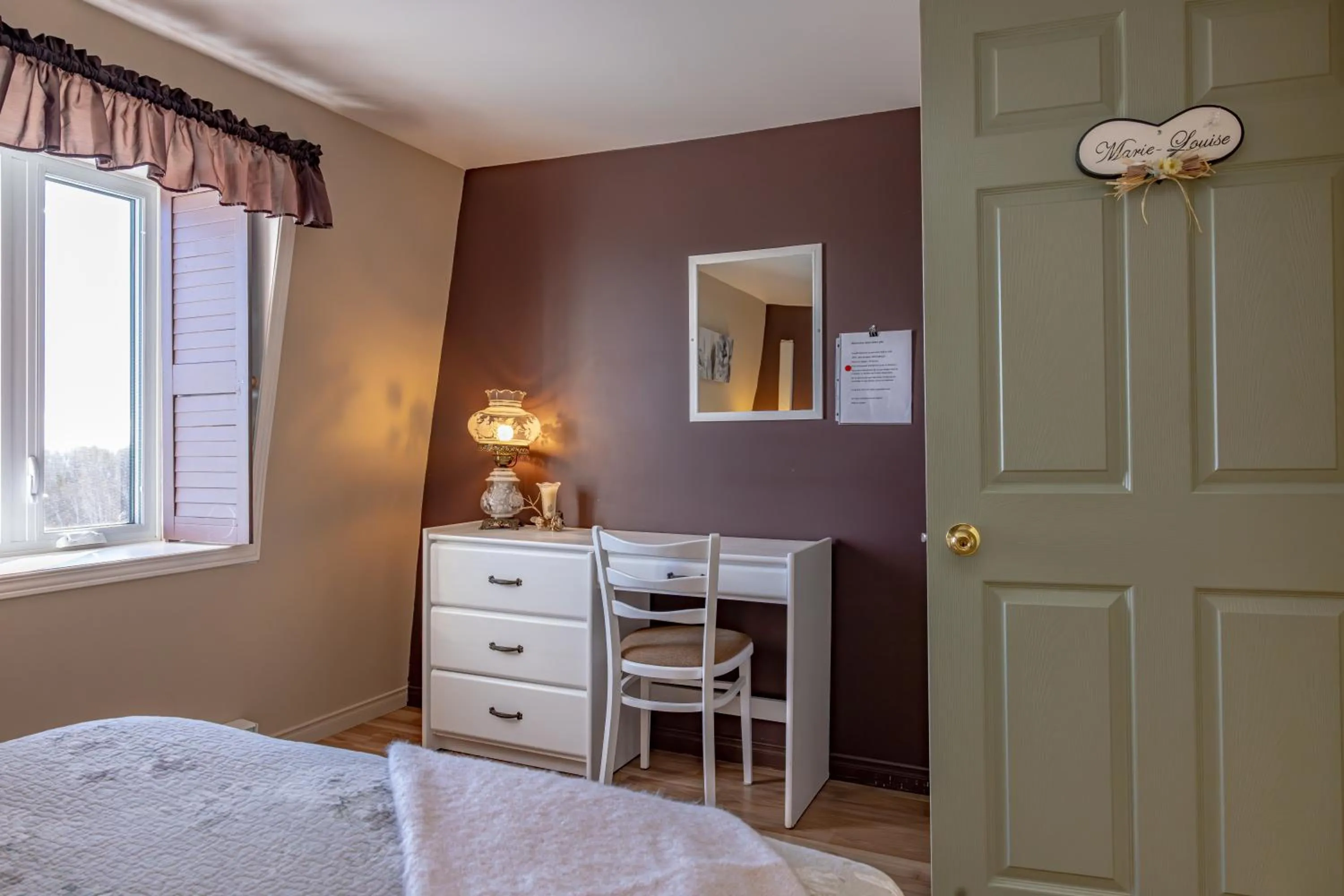 Photo of the whole room, Bed in Gite la Maison Rochefort