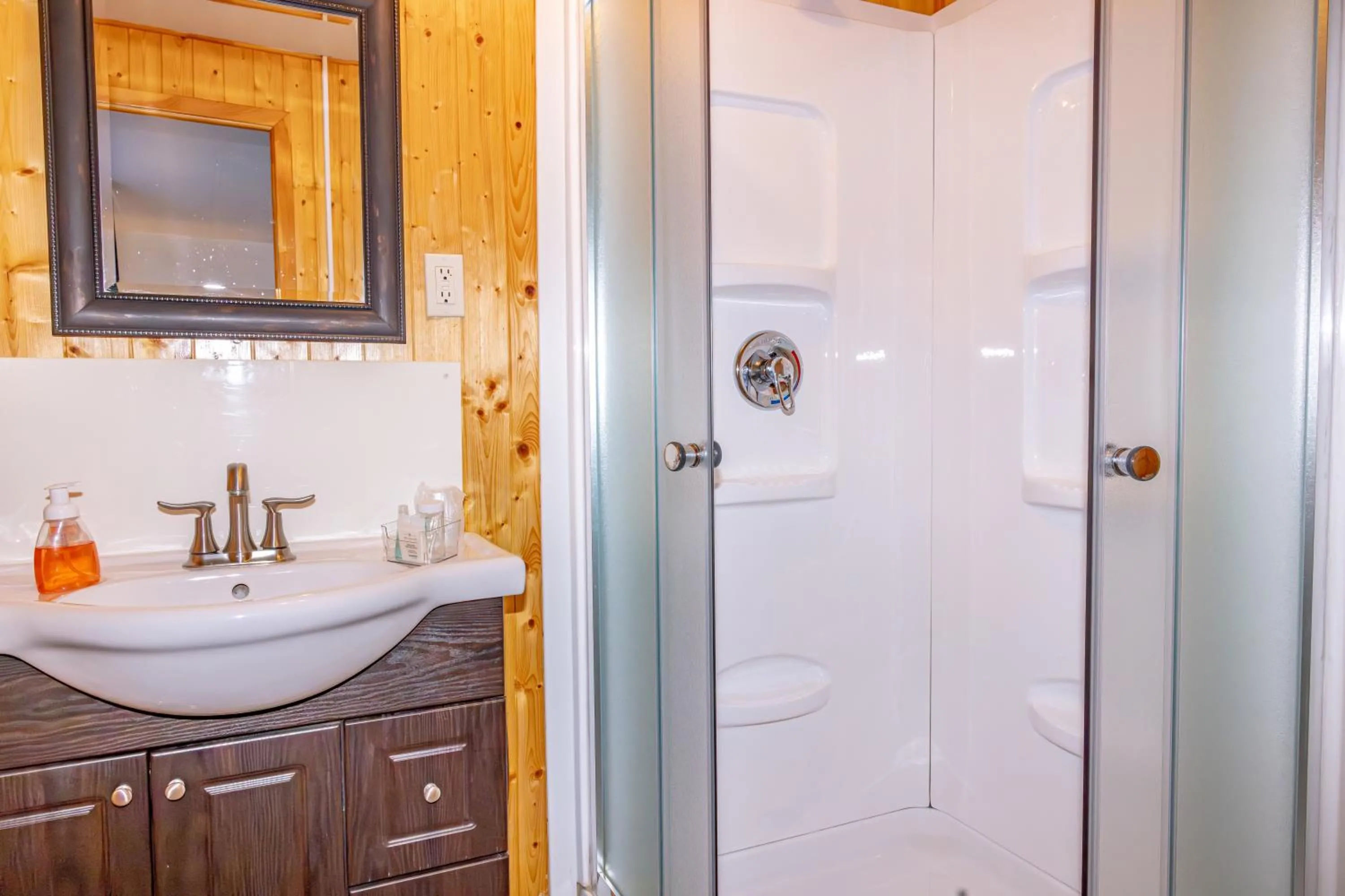Bathroom in Gite la Maison Rochefort