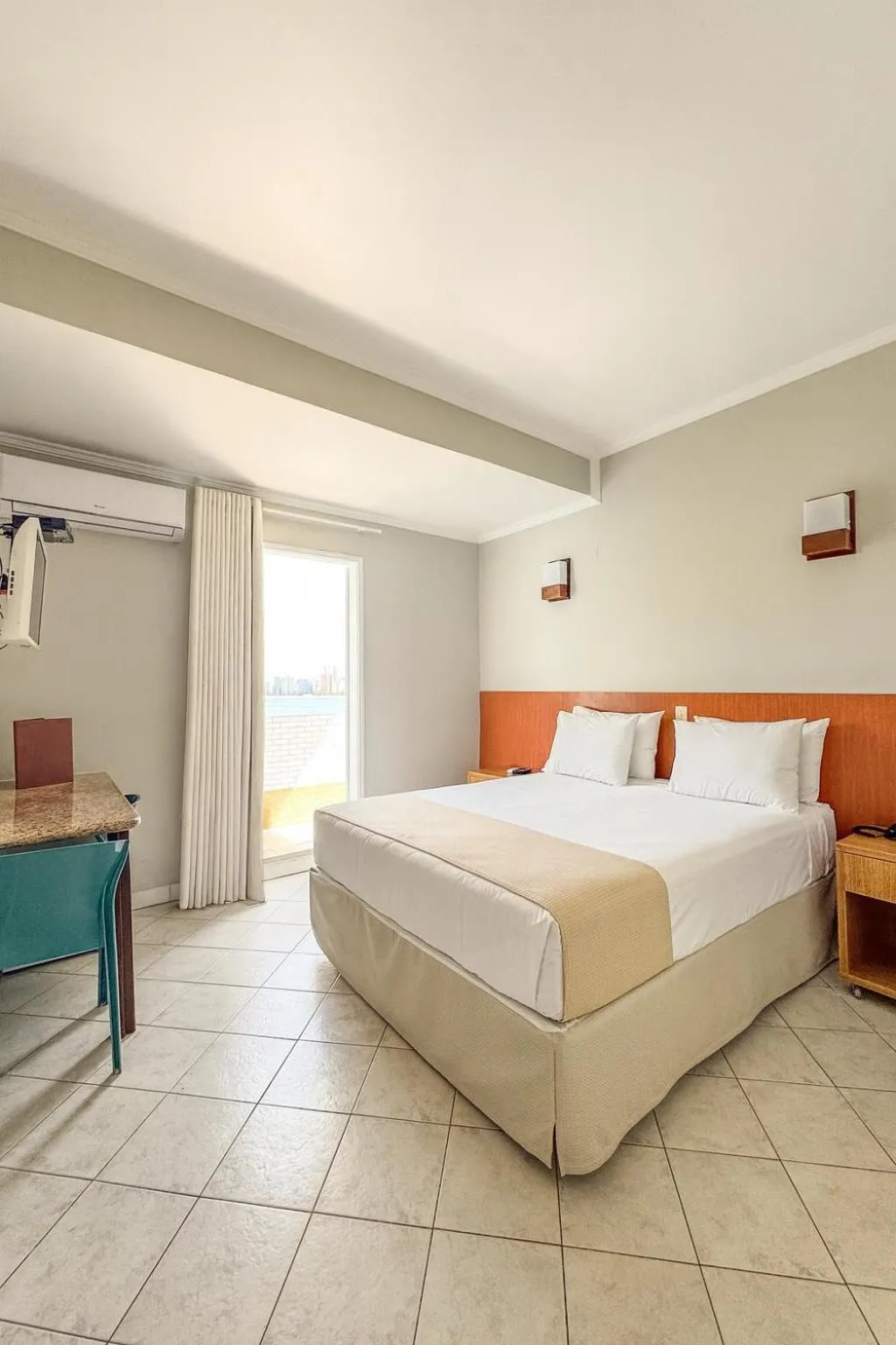 Bedroom, Bed in Ilha Porchat Hotel