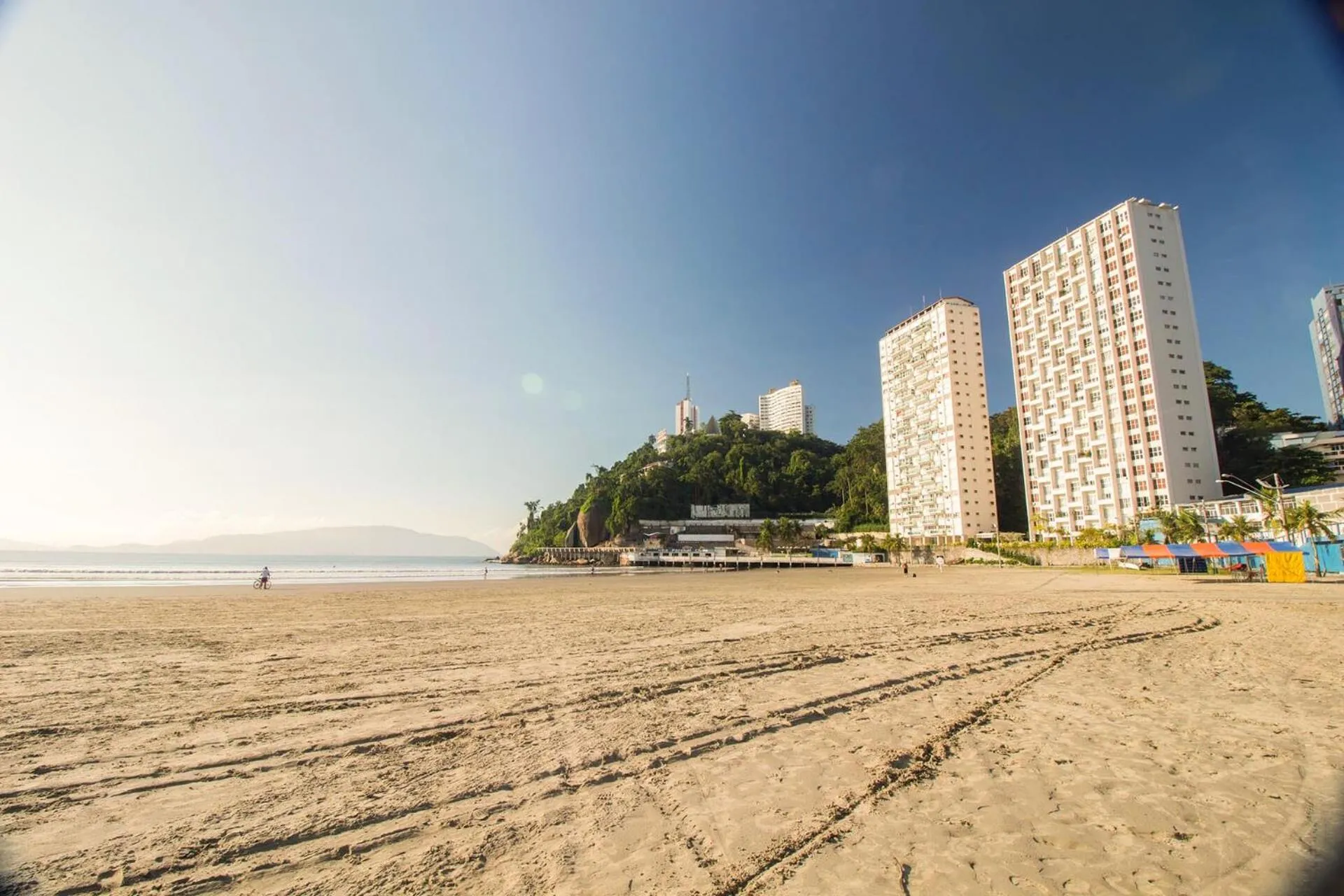 Day in Ilha Porchat Hotel
