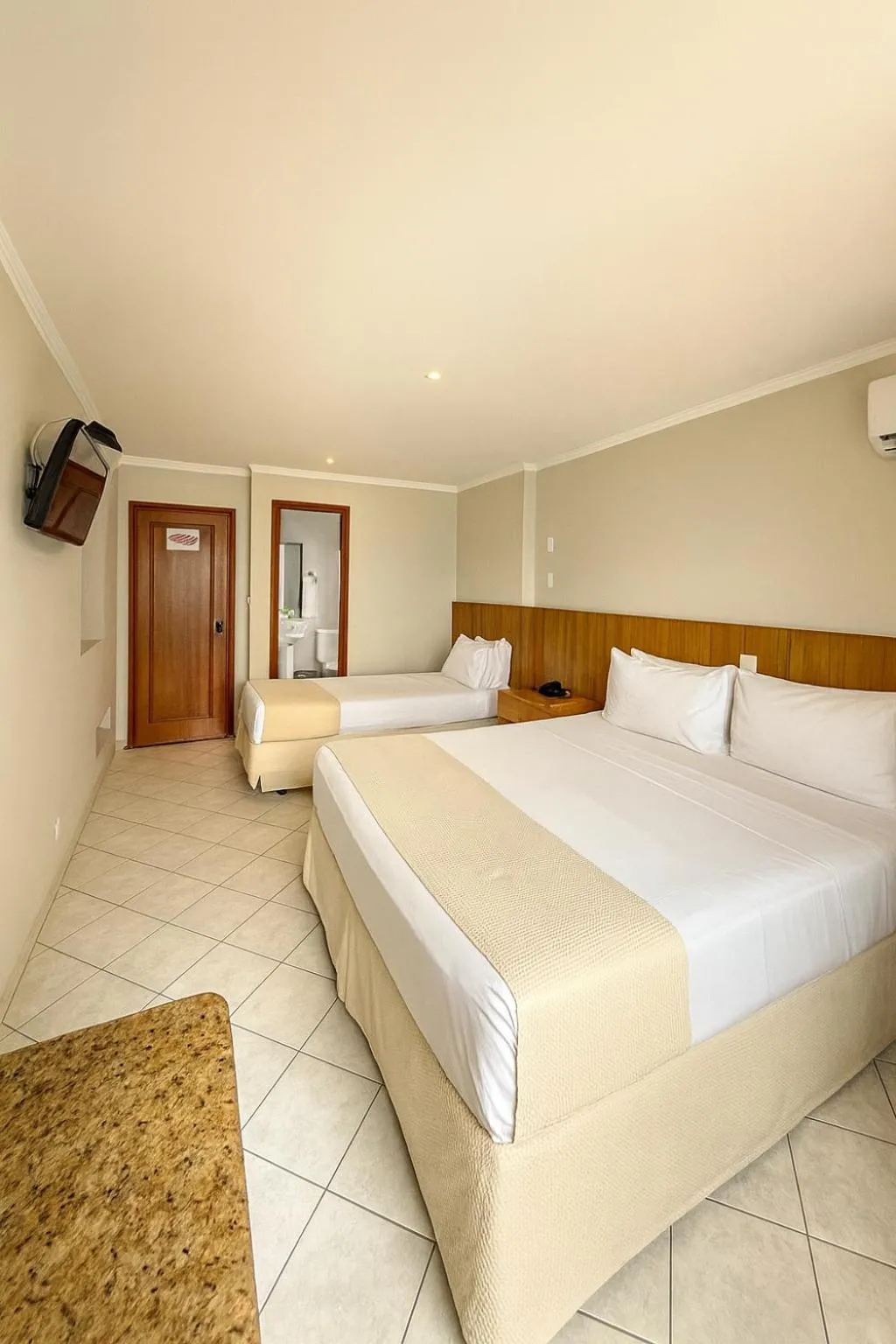 Bedroom, Bed in Ilha Porchat Hotel