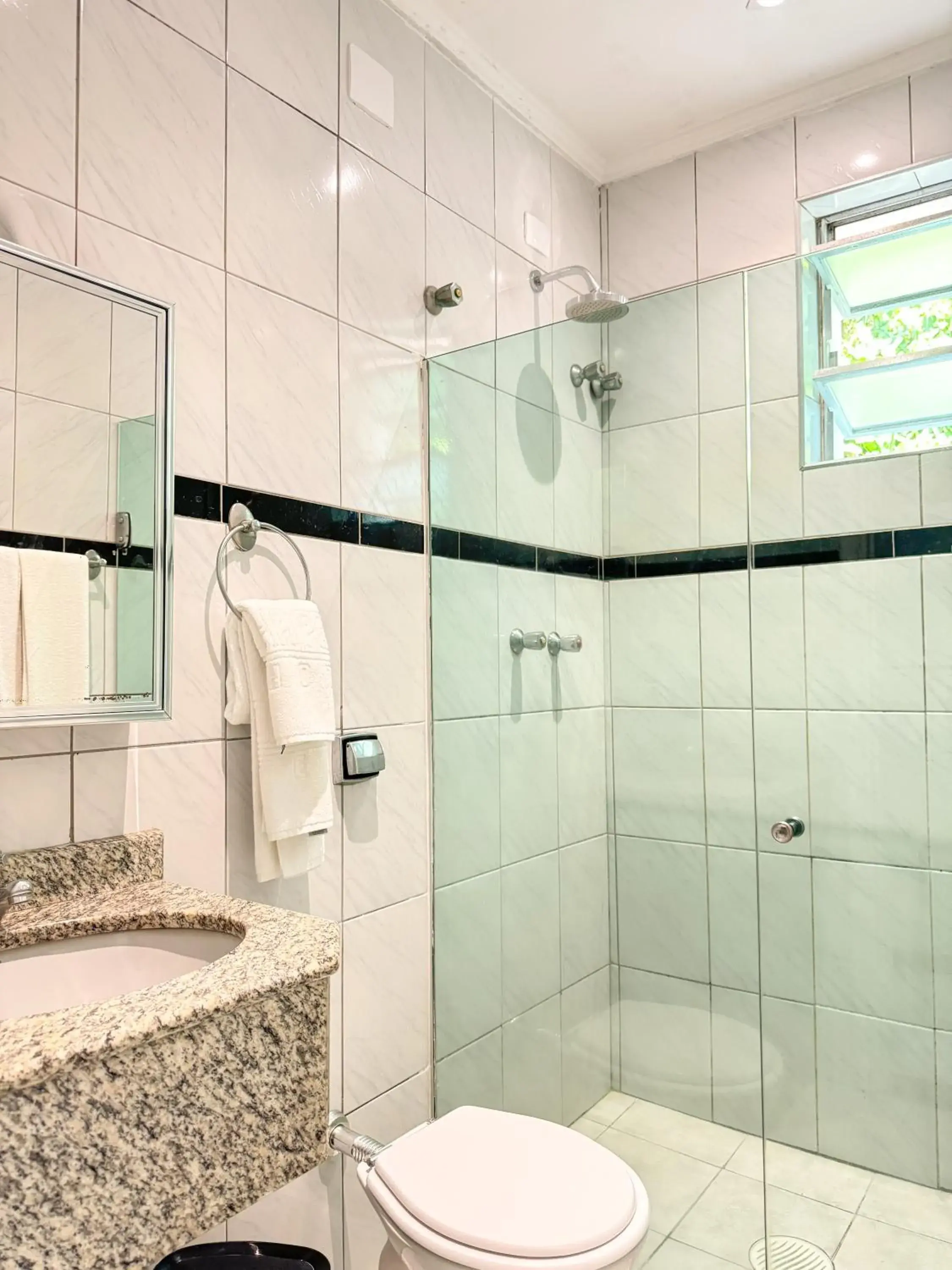 Double Room in Ilha Porchat Hotel Double Room in Ilha Porchat Hotel