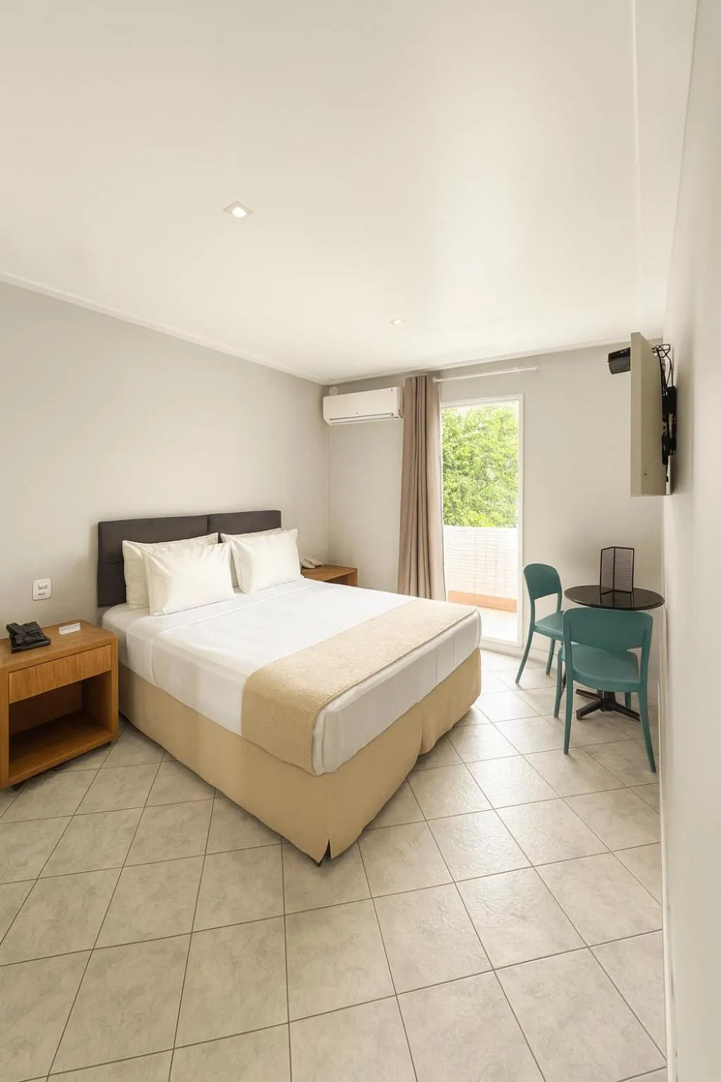 Bedroom, Bed in Ilha Porchat Hotel