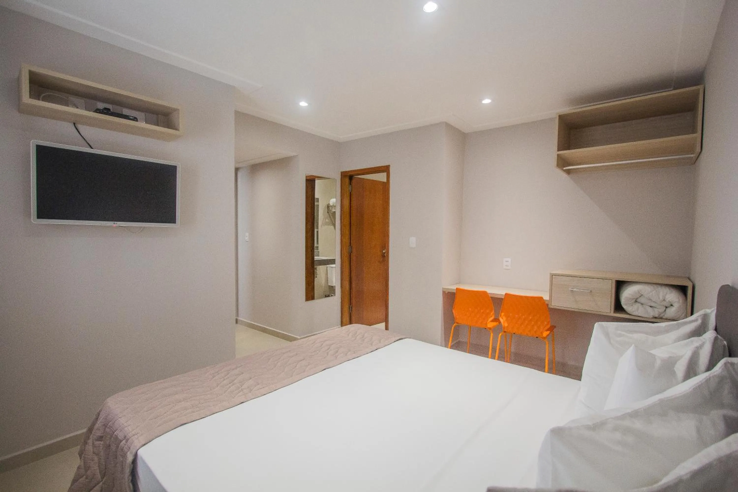Bed in Ilha Porchat Hotel
