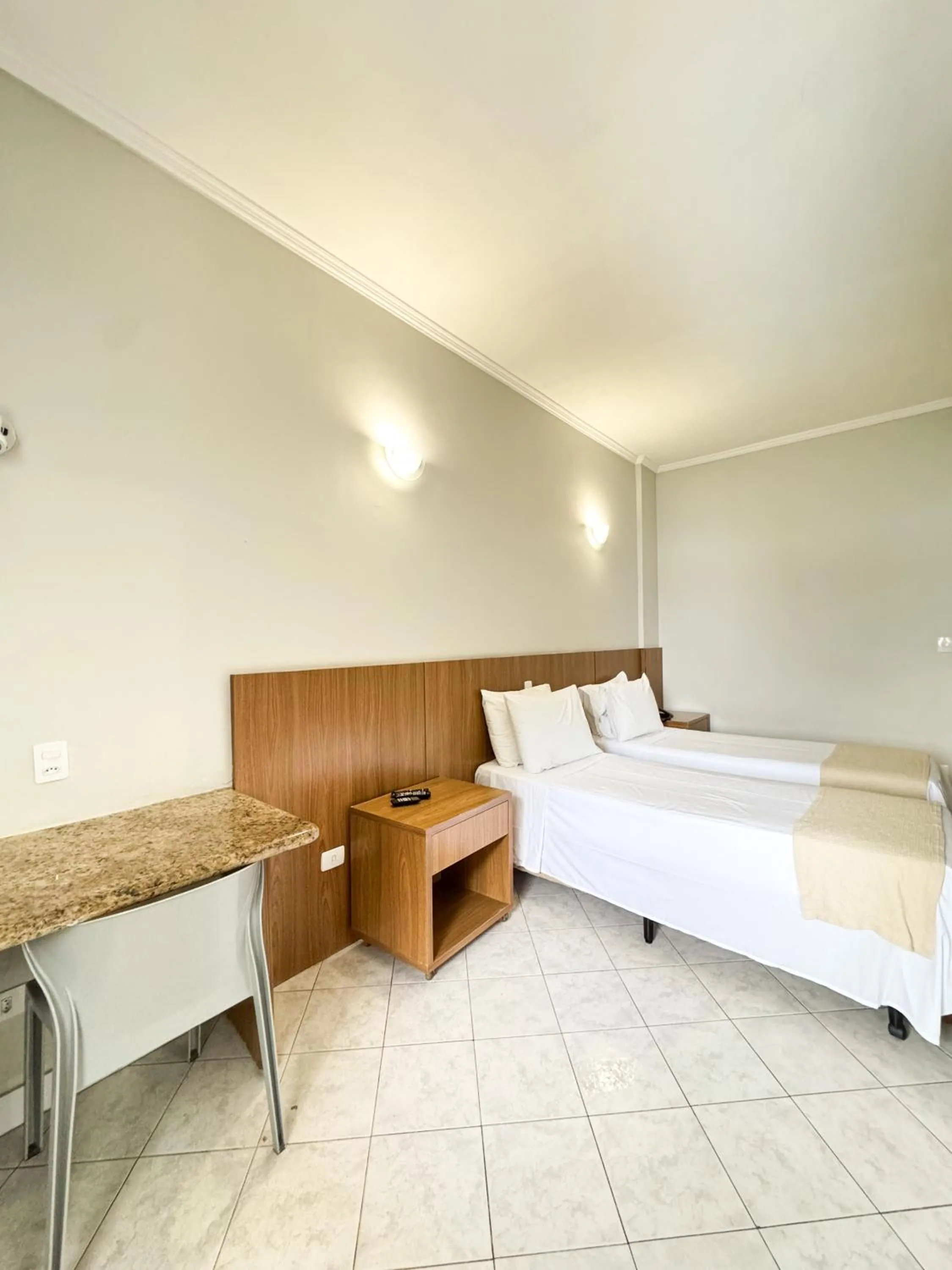 Bedroom, Bed in Ilha Porchat Hotel
