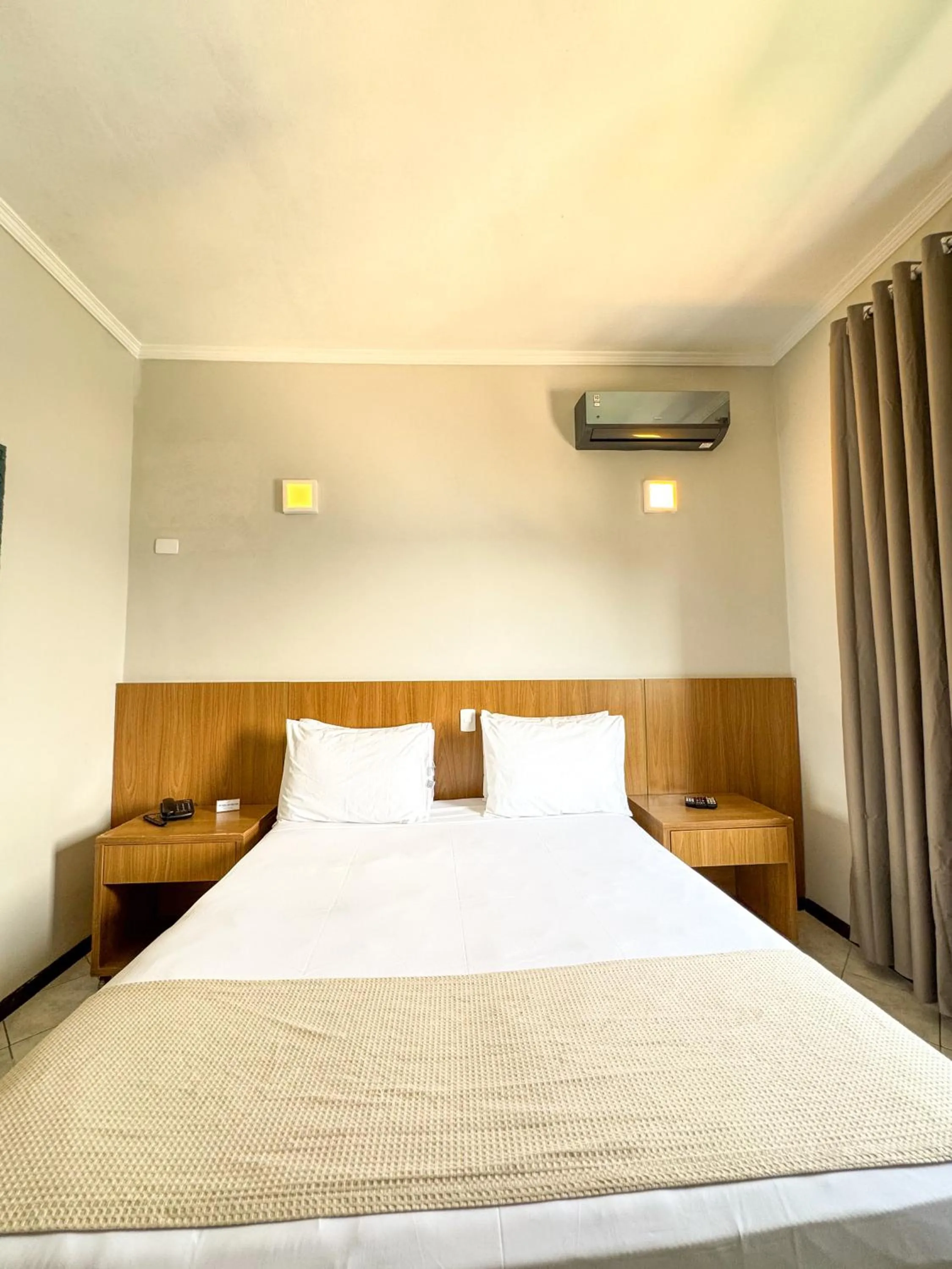 Bedroom, Bed in Ilha Porchat Hotel